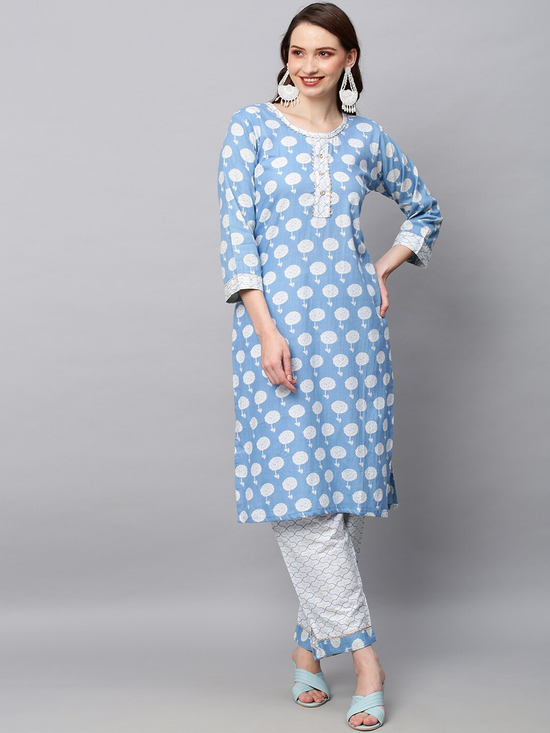 

POONAM DESIGNER Women Blue Ethnic Motifs Printed Pure Cotton Kurta with Trousers & With Dupatta
