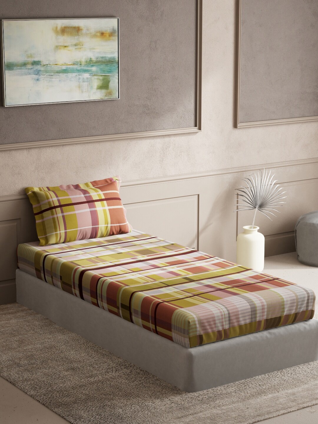 

DDecor Green & Maroon Geometric 150 TC Single Bedsheet with 1 Pillow Covers