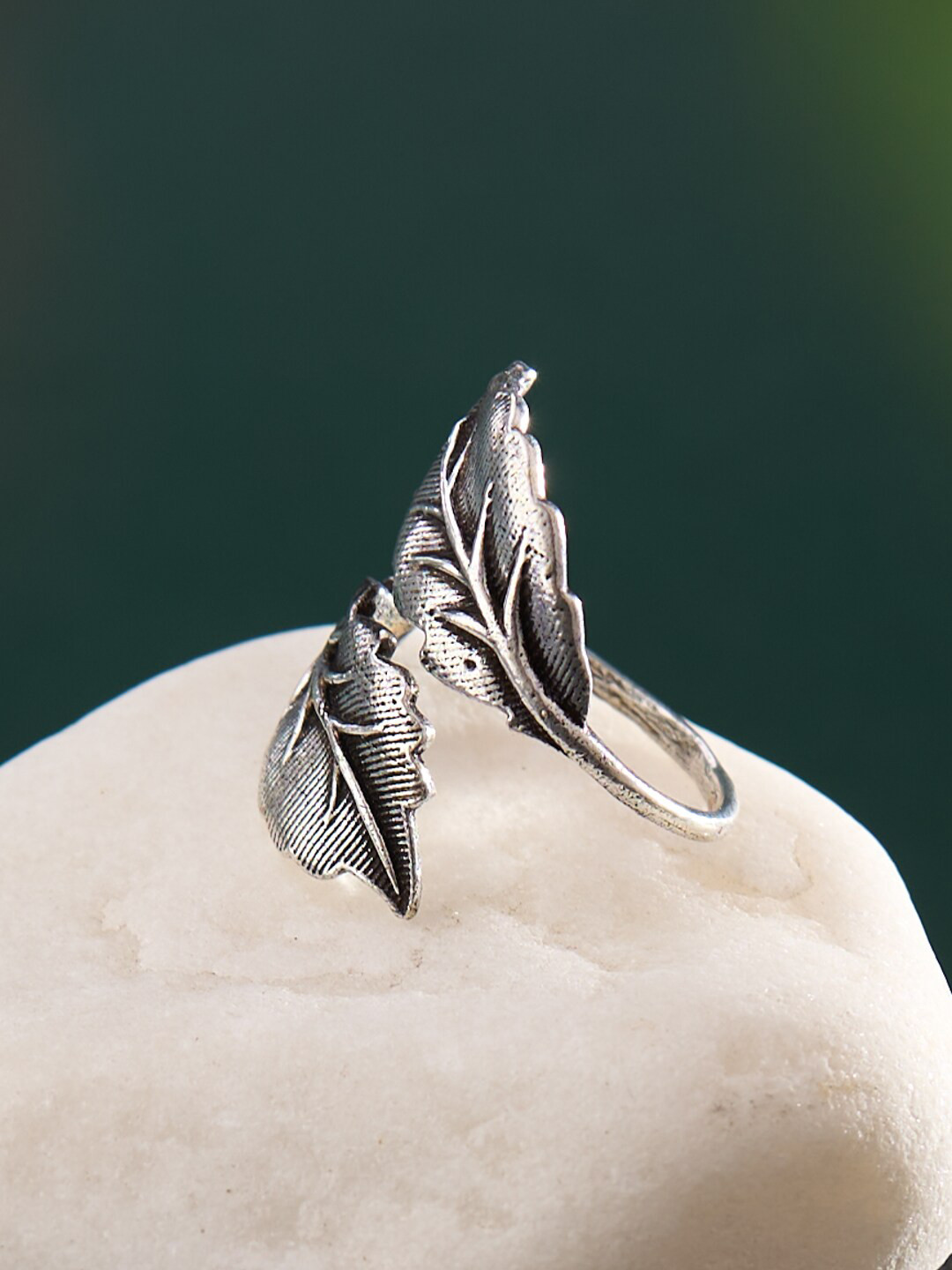 

ATIBELLE Oxidised Silver-Plated Leaf Inspired Adjustable Finger Ring