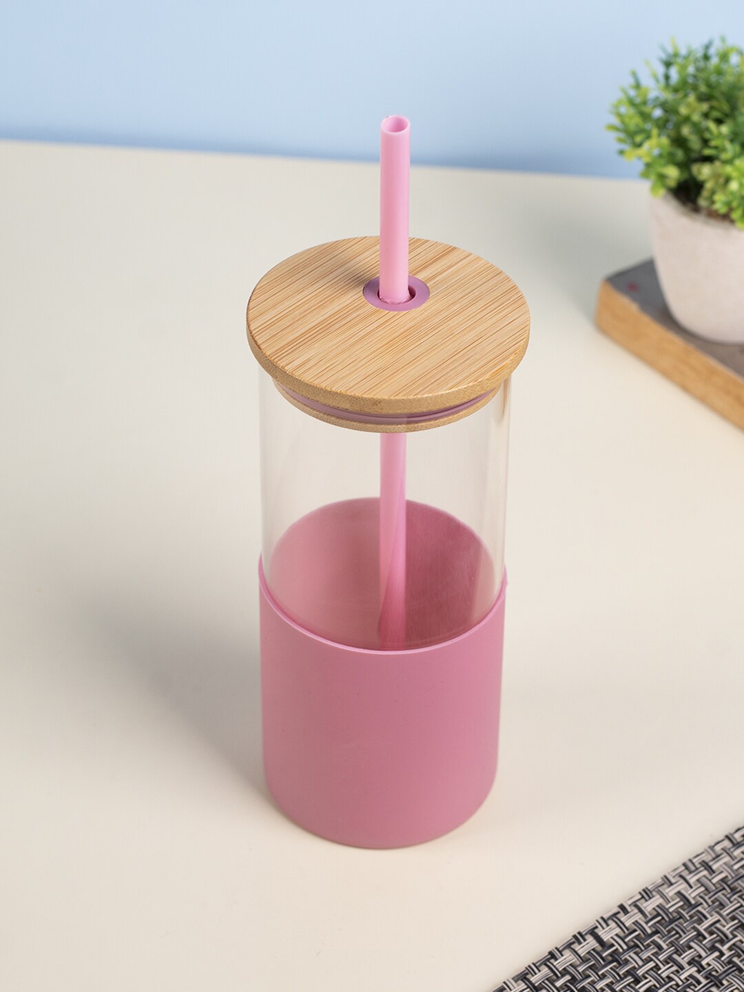 

MARKET99 Red Assorted Borosilicate Glass Sipper with Straw - 350 Ml