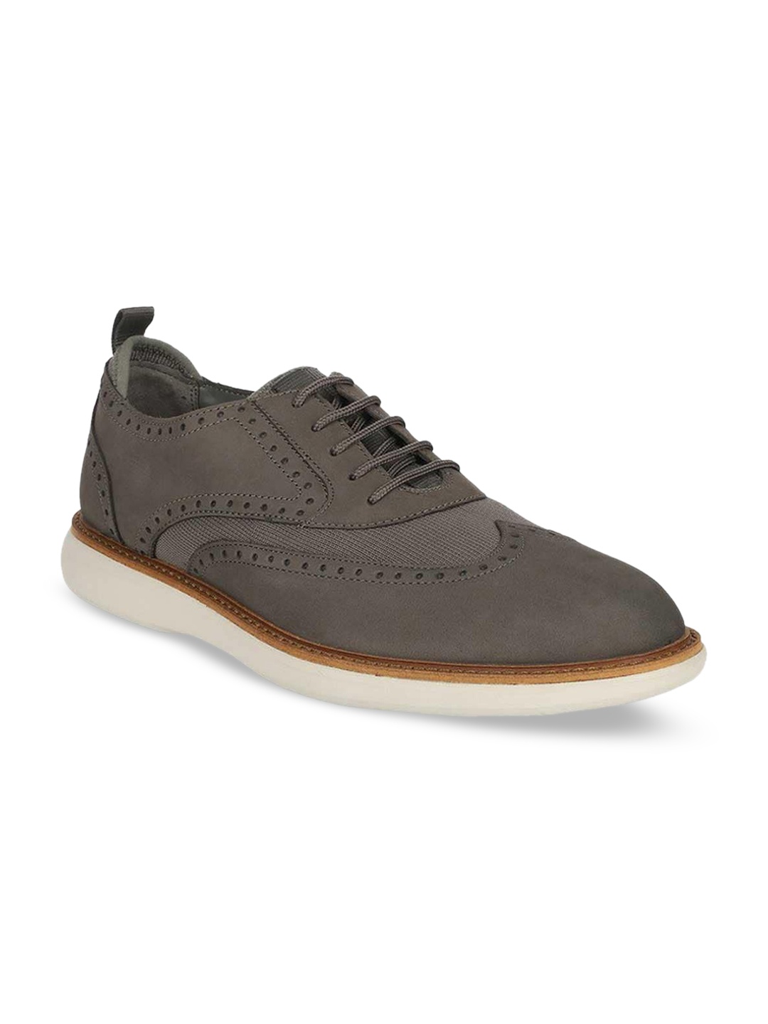 

Clarks Men Perforations Nubuck Brogues, Grey