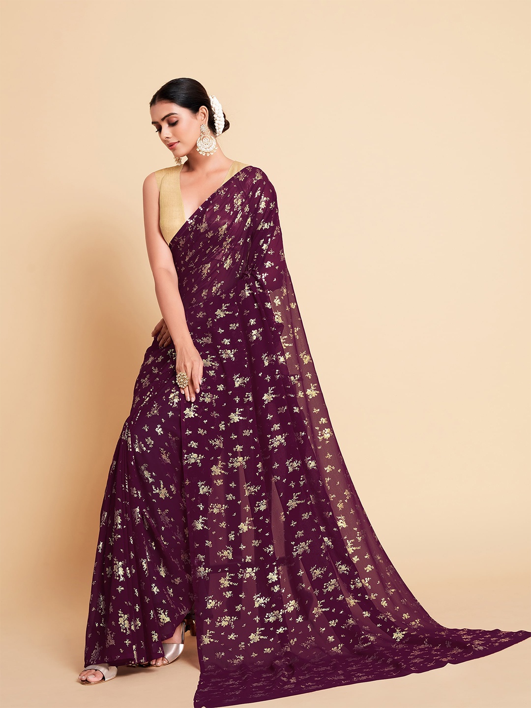 

Sangria Maroon & Gold-Toned Floral Saree