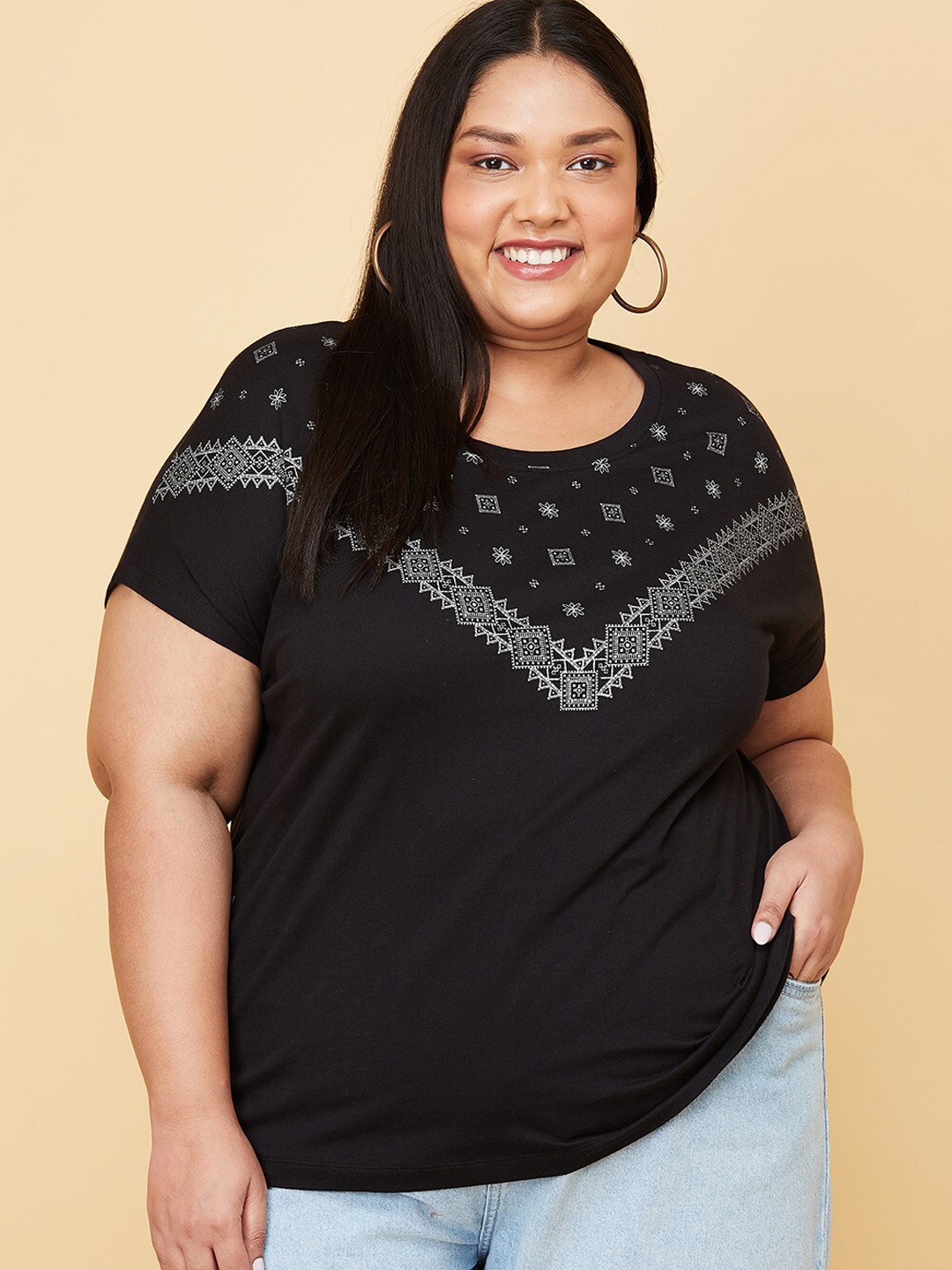 

max Women Plus Size Black Tribal Printed Extended Sleeves Cotton T-shirt