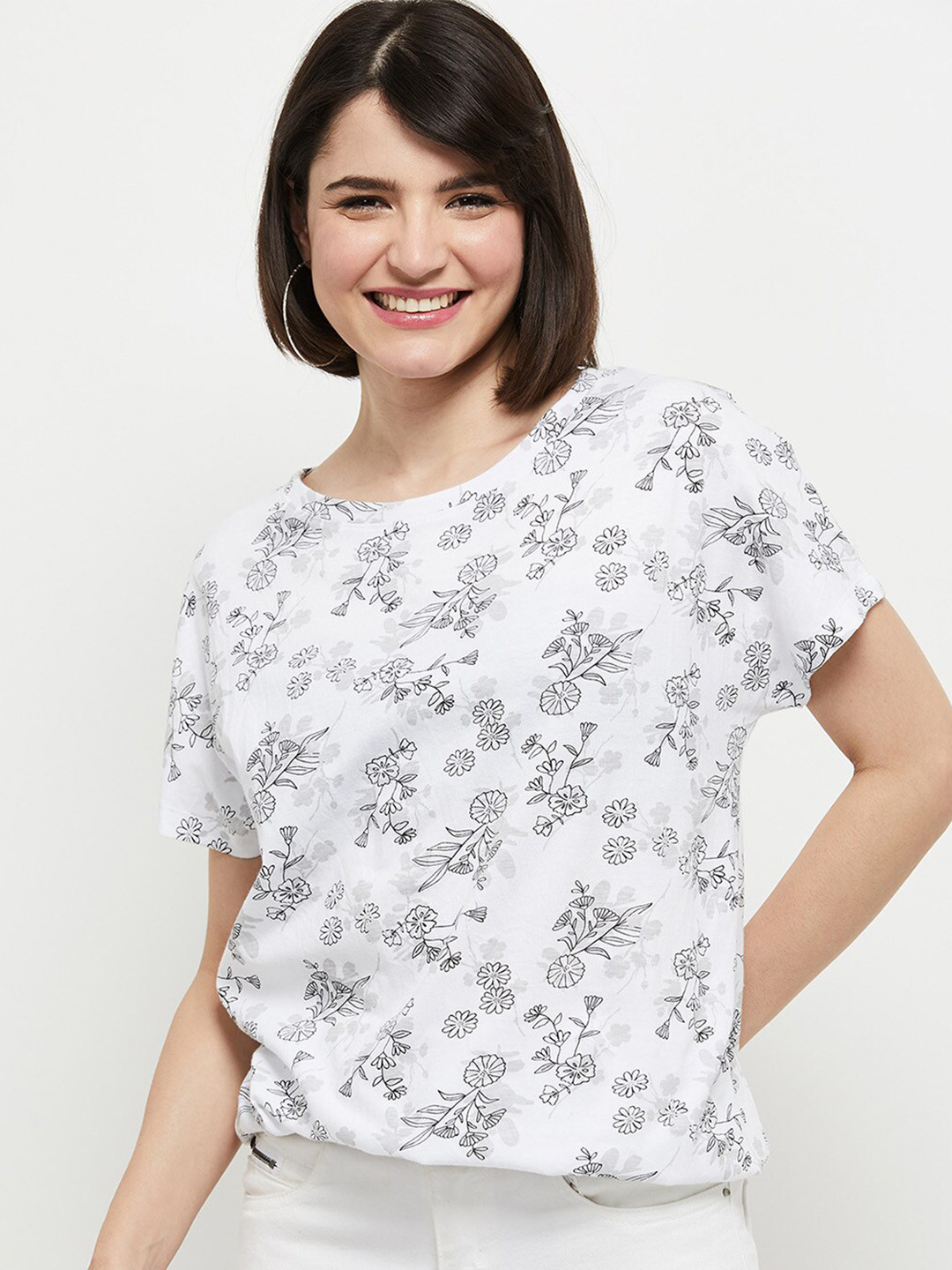 

max Women White Printed Round Neck Cotton T-shirt