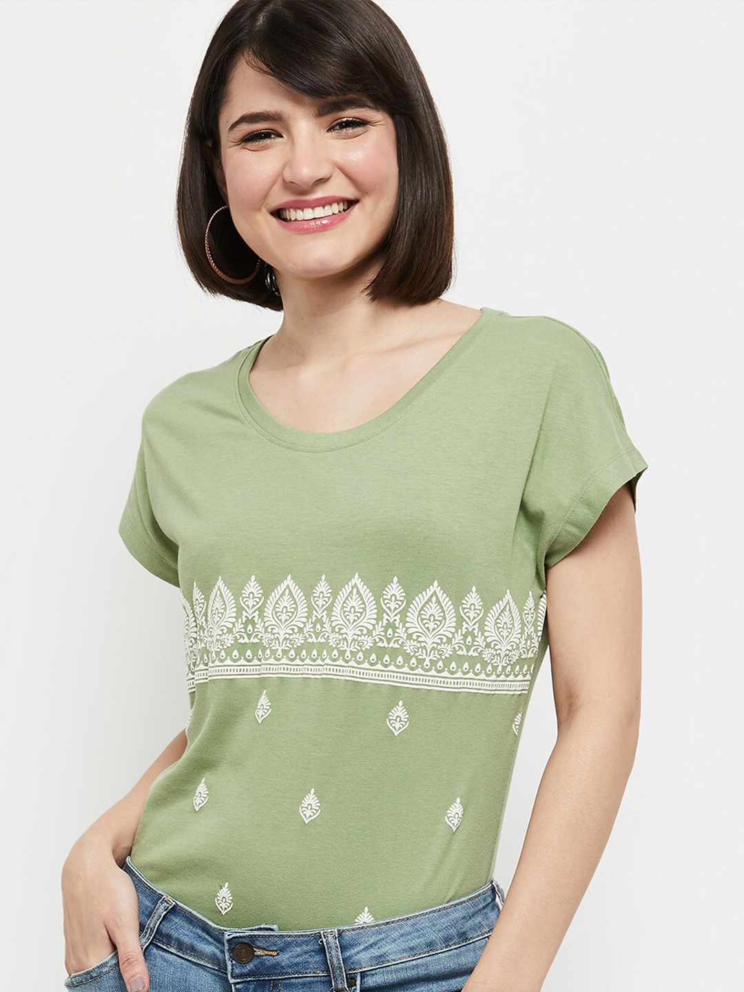 

max Women Green & White Printed Extended Sleeves Round Neck Cotton T-shirt