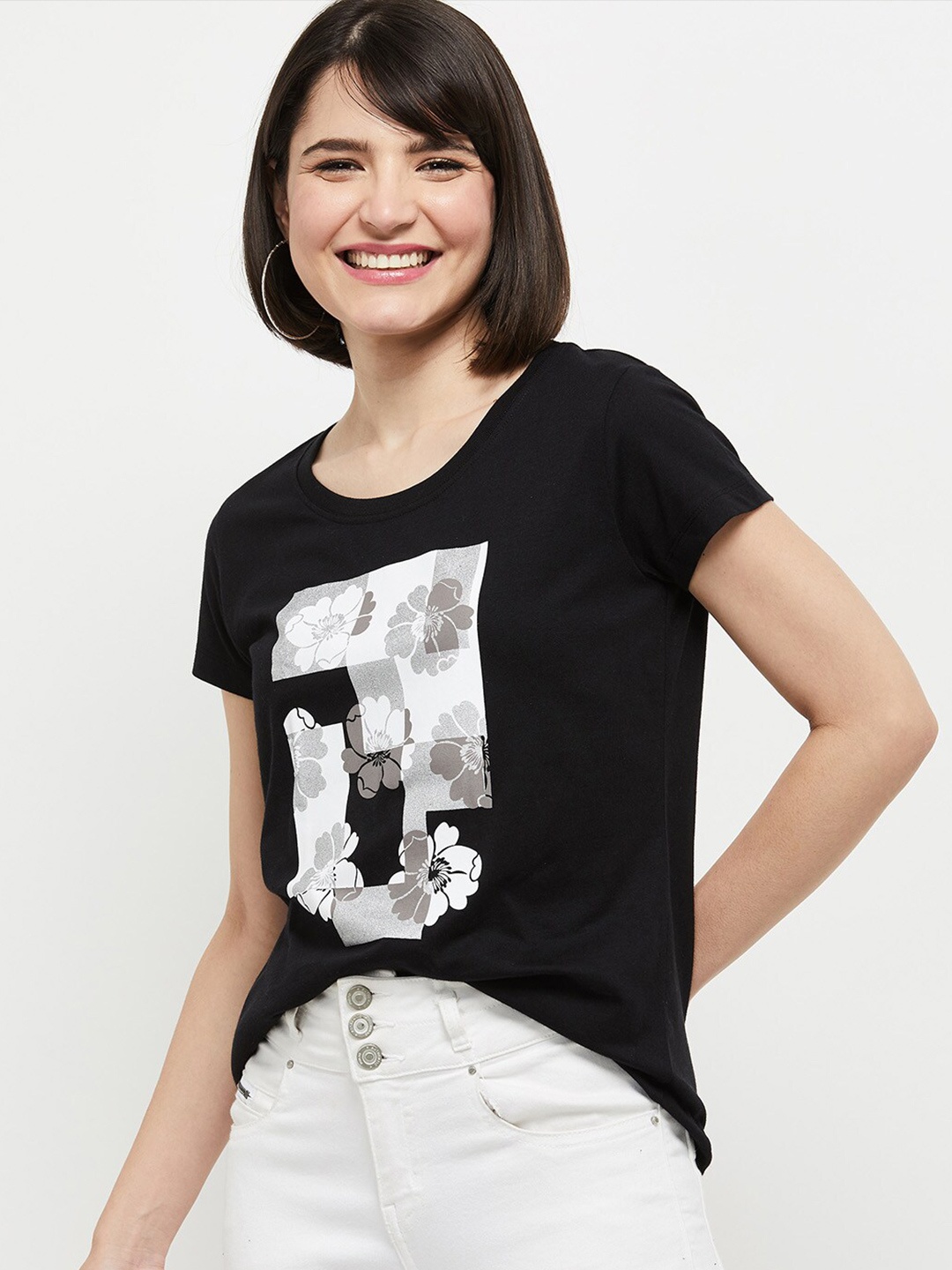 

max Women Black & White Abstract Printed Cotton T-shirt