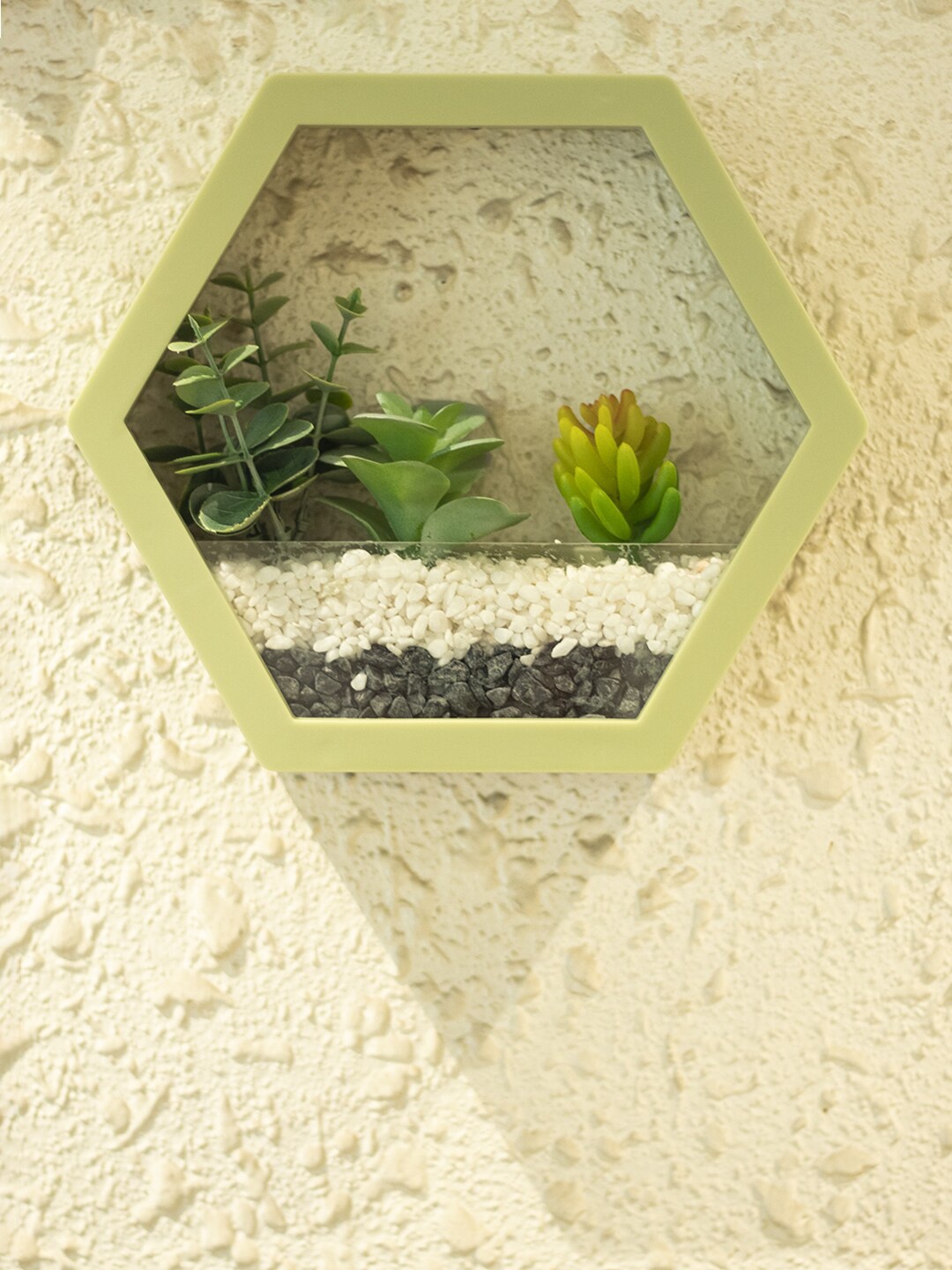 

MARKET99 Green Elegant Hexagonal Wall Hanging