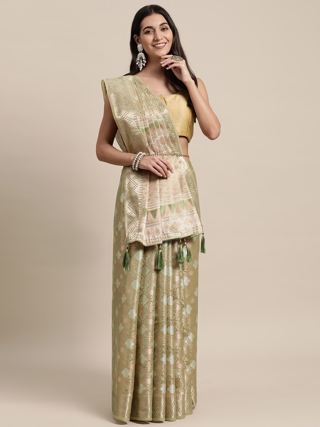 

KAITHY CREATION Green & Gold-Toned Floral Zari Pure Silk Banarasi Saree