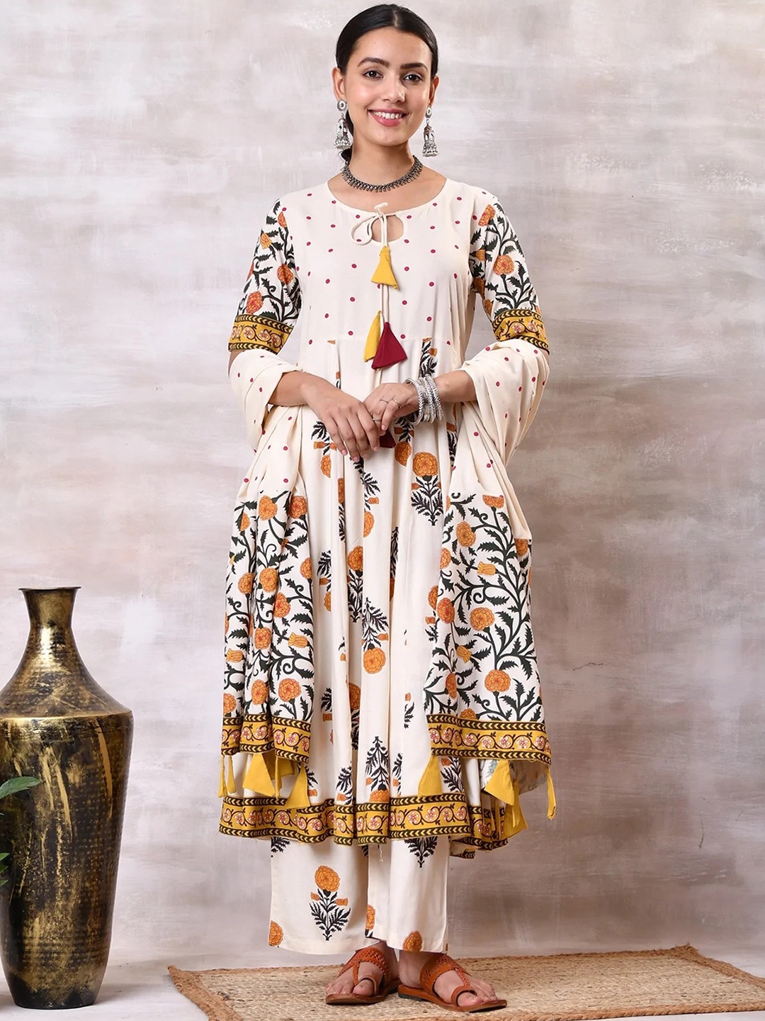 

Rustorange Women Off White Floral Printed Empire Kurta with Palazzos & Dupatta