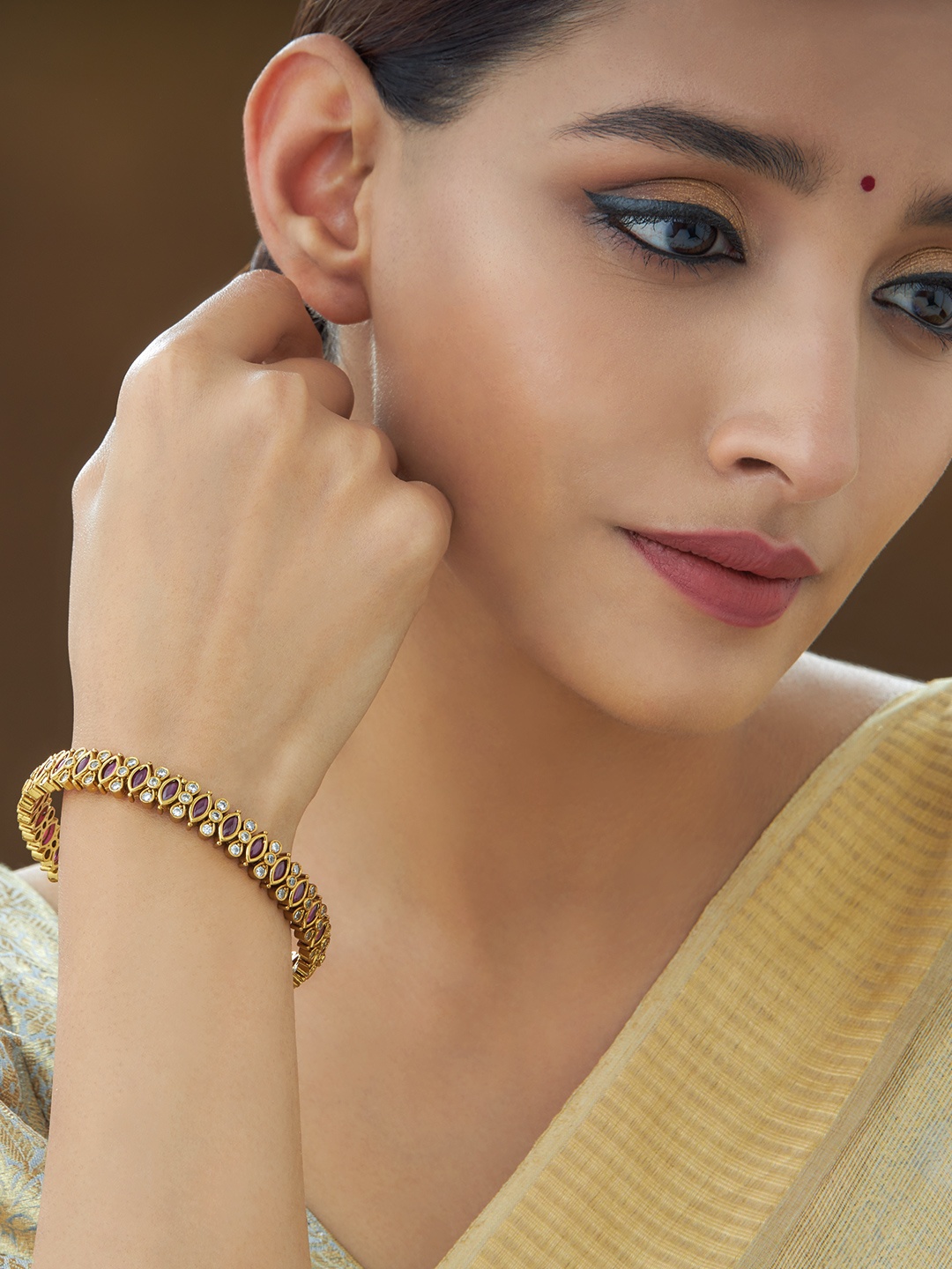 

Kushal's Fashion Jewellery Gold-Toned & Red Stone-Studded Bangle