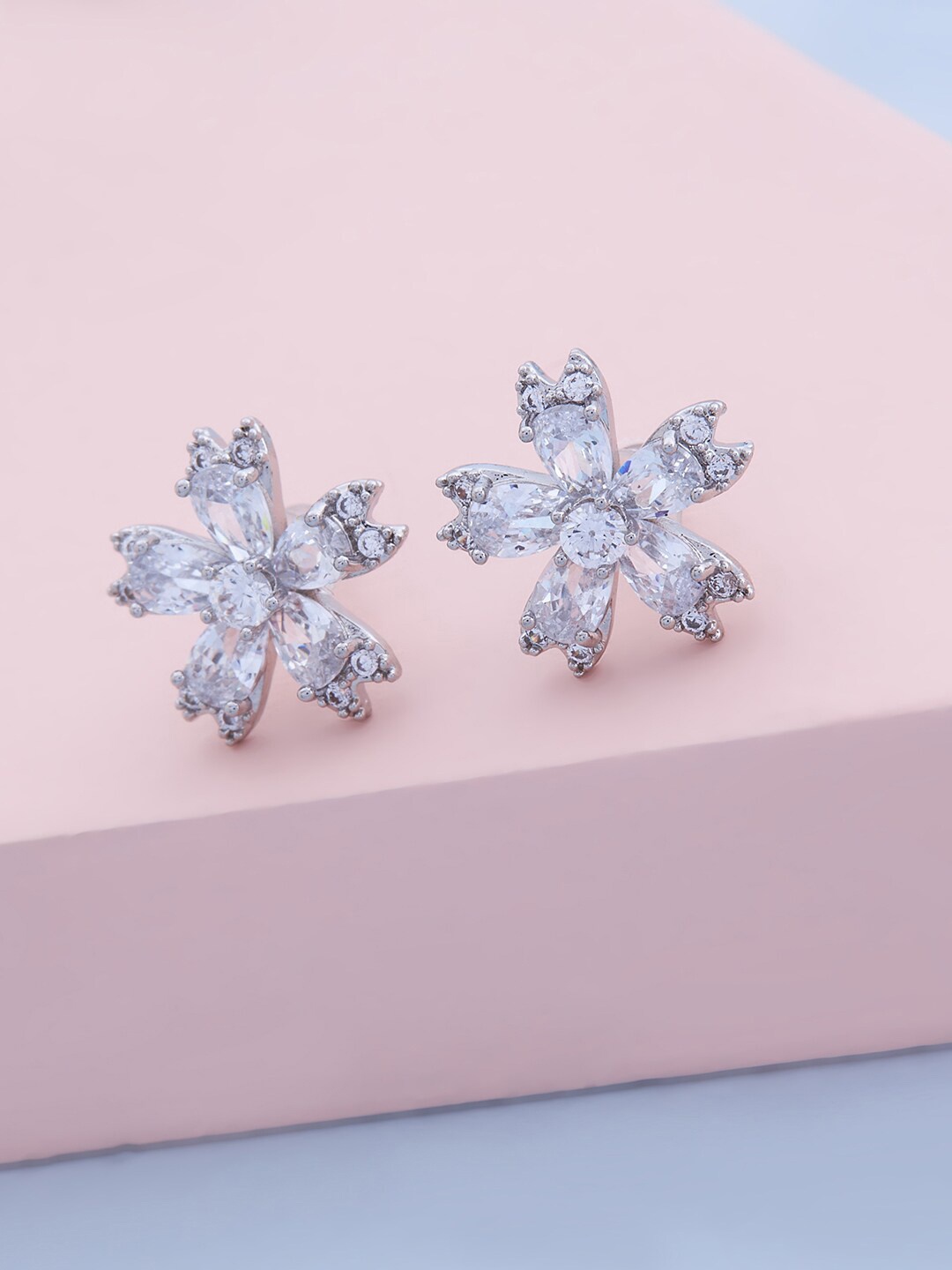 

Kushal's Fashion Jewellery White Floral Studs Earrings