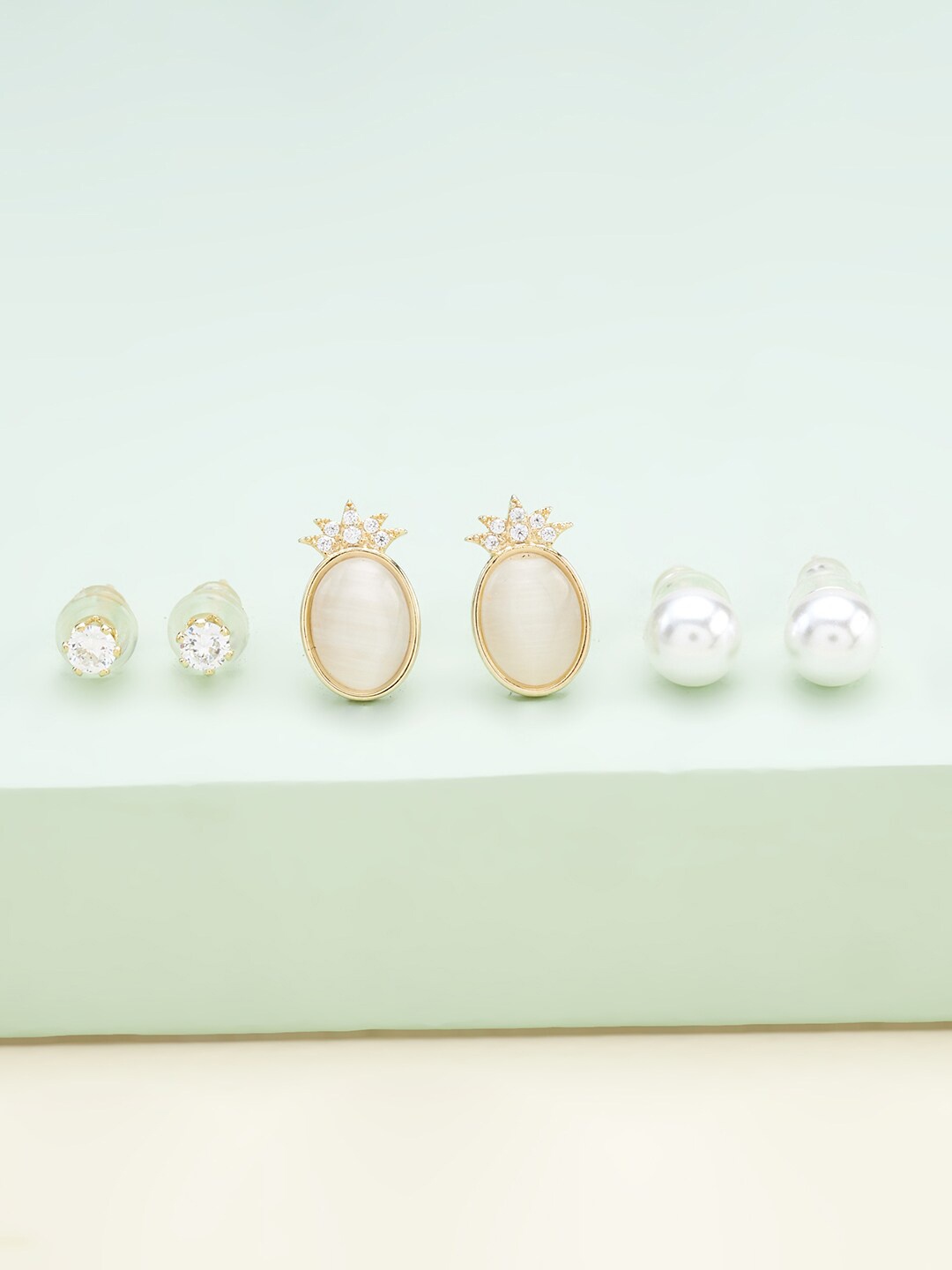 

Kushal's Fashion Jewellery Cream-Coloured Circular Studs Earrings