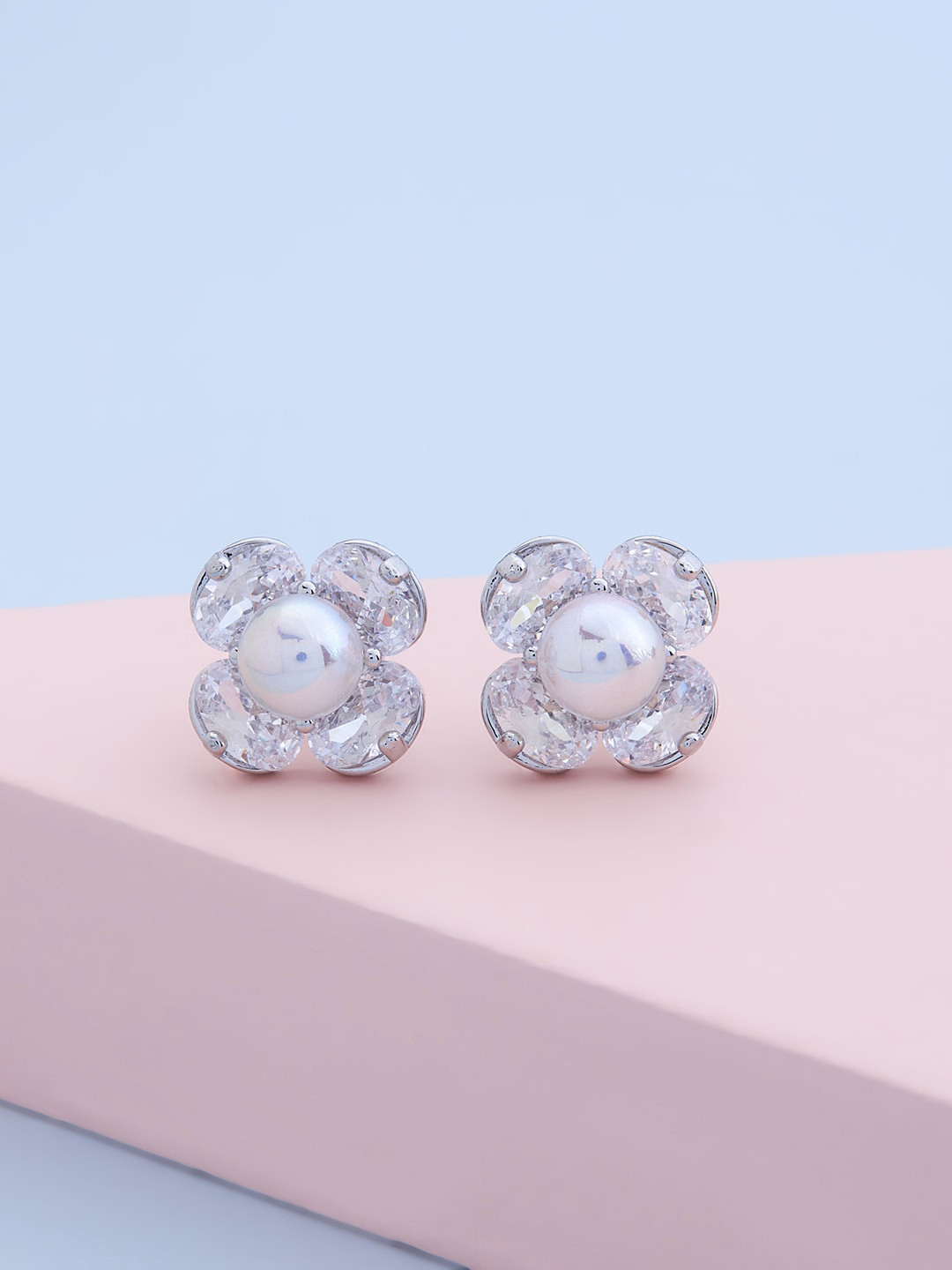 

Kushal's Fashion Jewellery Floral Studs Earrings, White