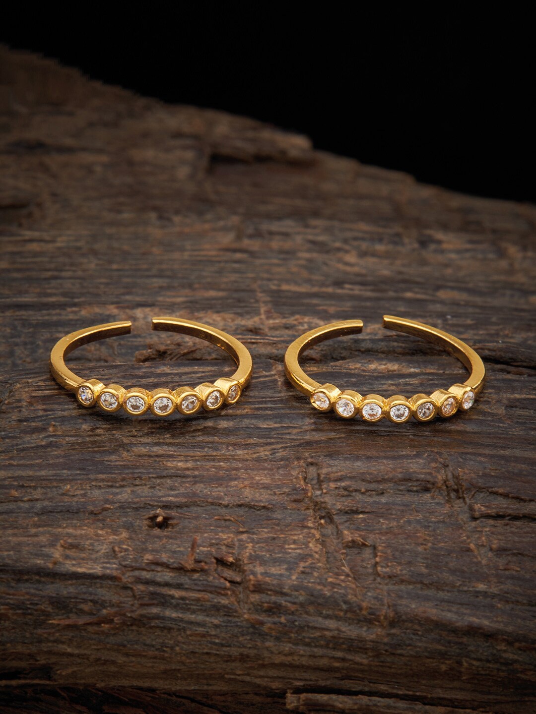 

Kushal's Fashion Jewellery Gold-Plated White CZ-Studded Toe Rings