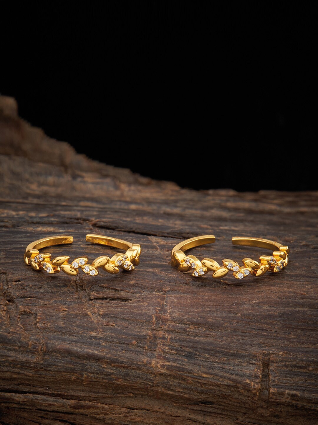 

Kushal's Fashion Jewellery Gold-Plated & White Cubic Zirconia Studded Toe Rings