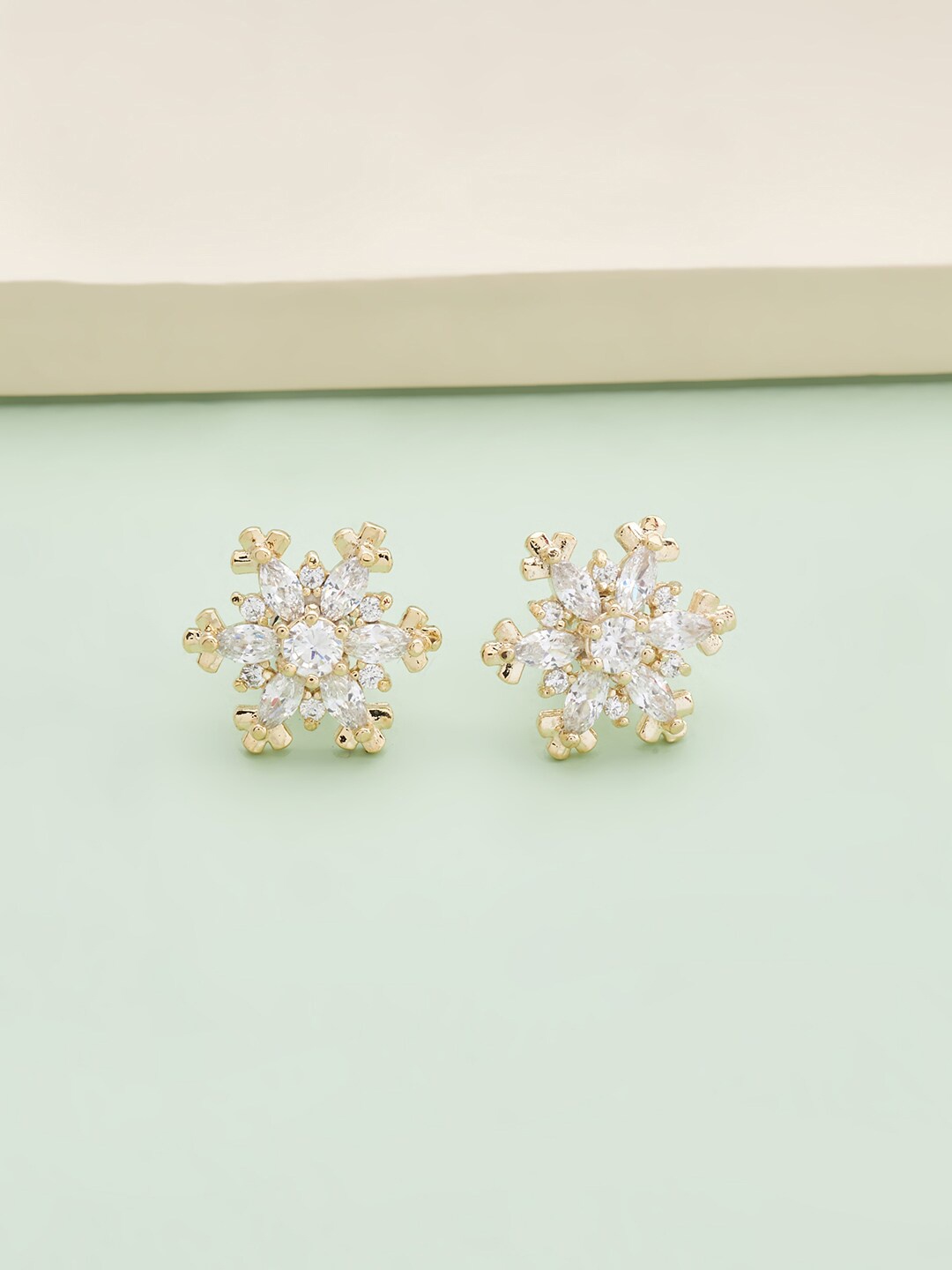 

Kushal's Fashion Jewellery White Floral Studs Earrings