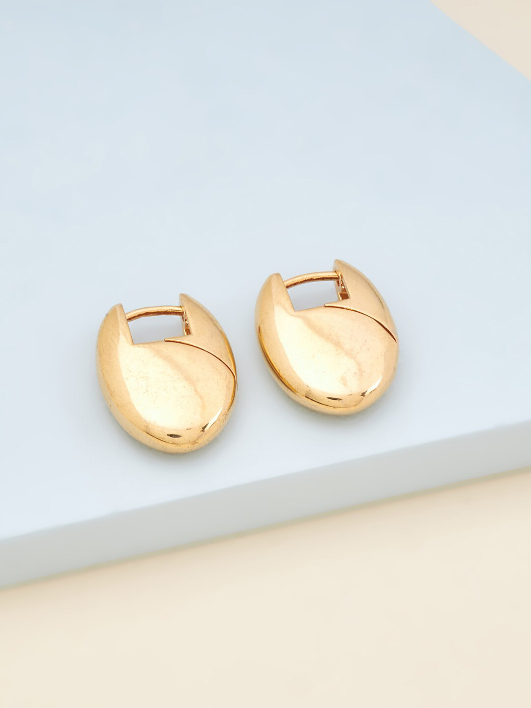 

Kushal's Fashion Jewellery Gold-Plated Contemporary Studs
