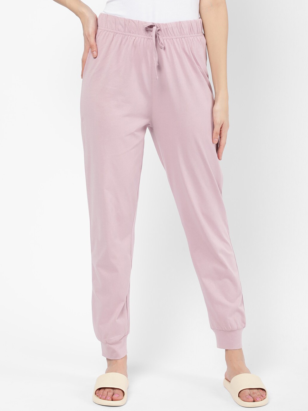 

R&B Women Pink Solid Pyjama