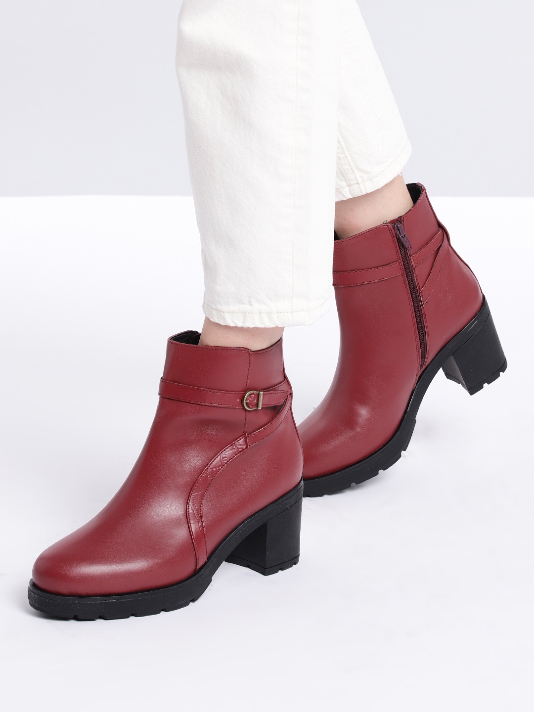 

Roadster Women Maroon Solid Mid-Top Block Heel Boots