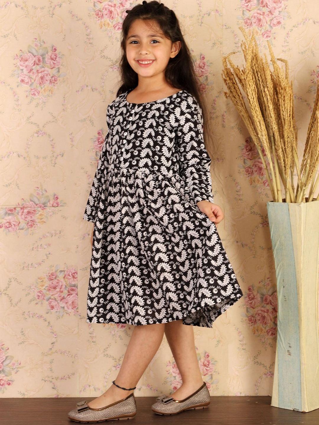 

VASTRAMAY Girls Black Chikankari Cotton Ethnic Dress