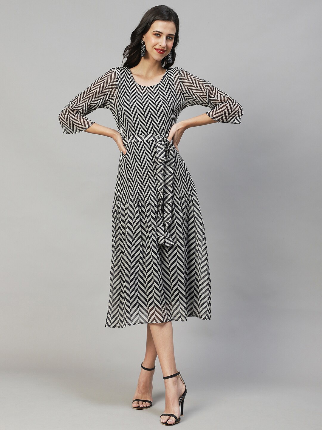 

FASHOR White & Black Georgette Midi Dress
