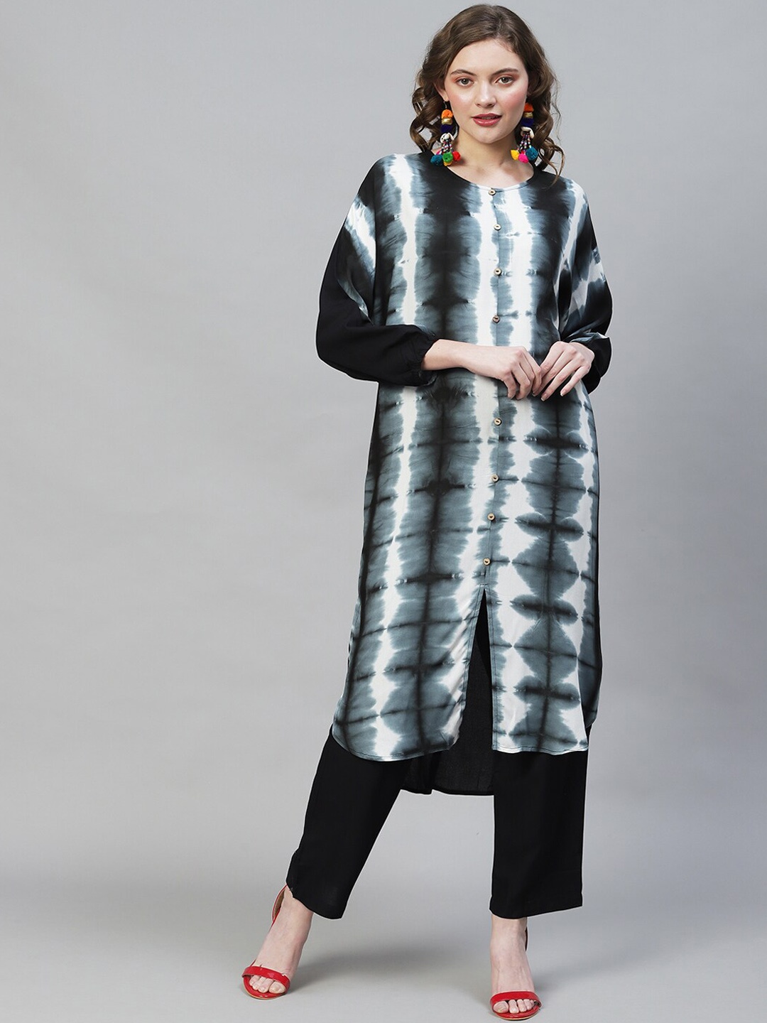 

FASHOR Women Black Dyed Kurta with Trousers