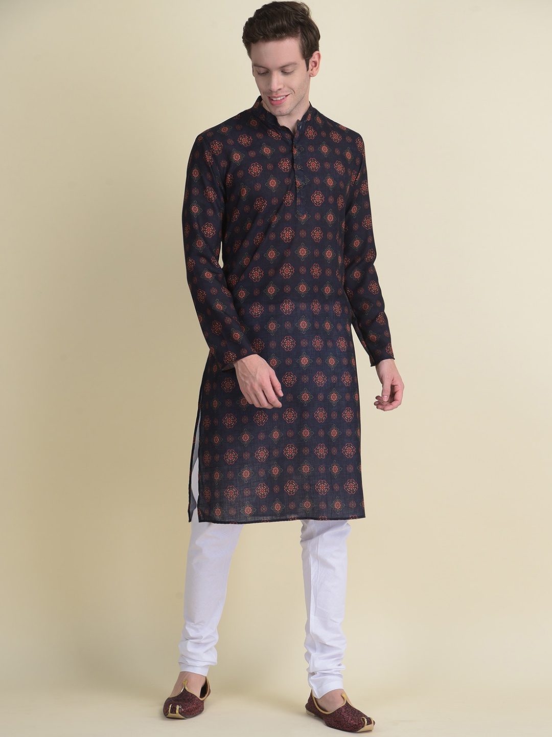 

NAMASKAR Men Navy Blue Ethnic Motifs Printed Cotton Kurta