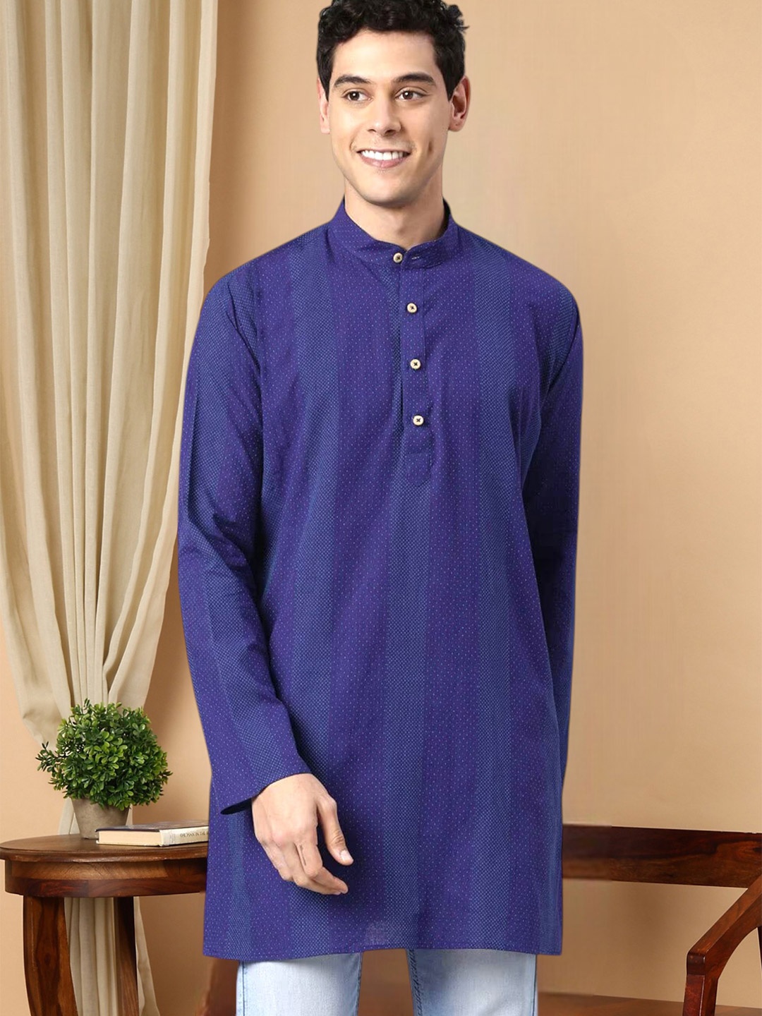 

TATTVA Men Navy Blue Woven Design Long Sleeves Short Pure Cotton Kurta