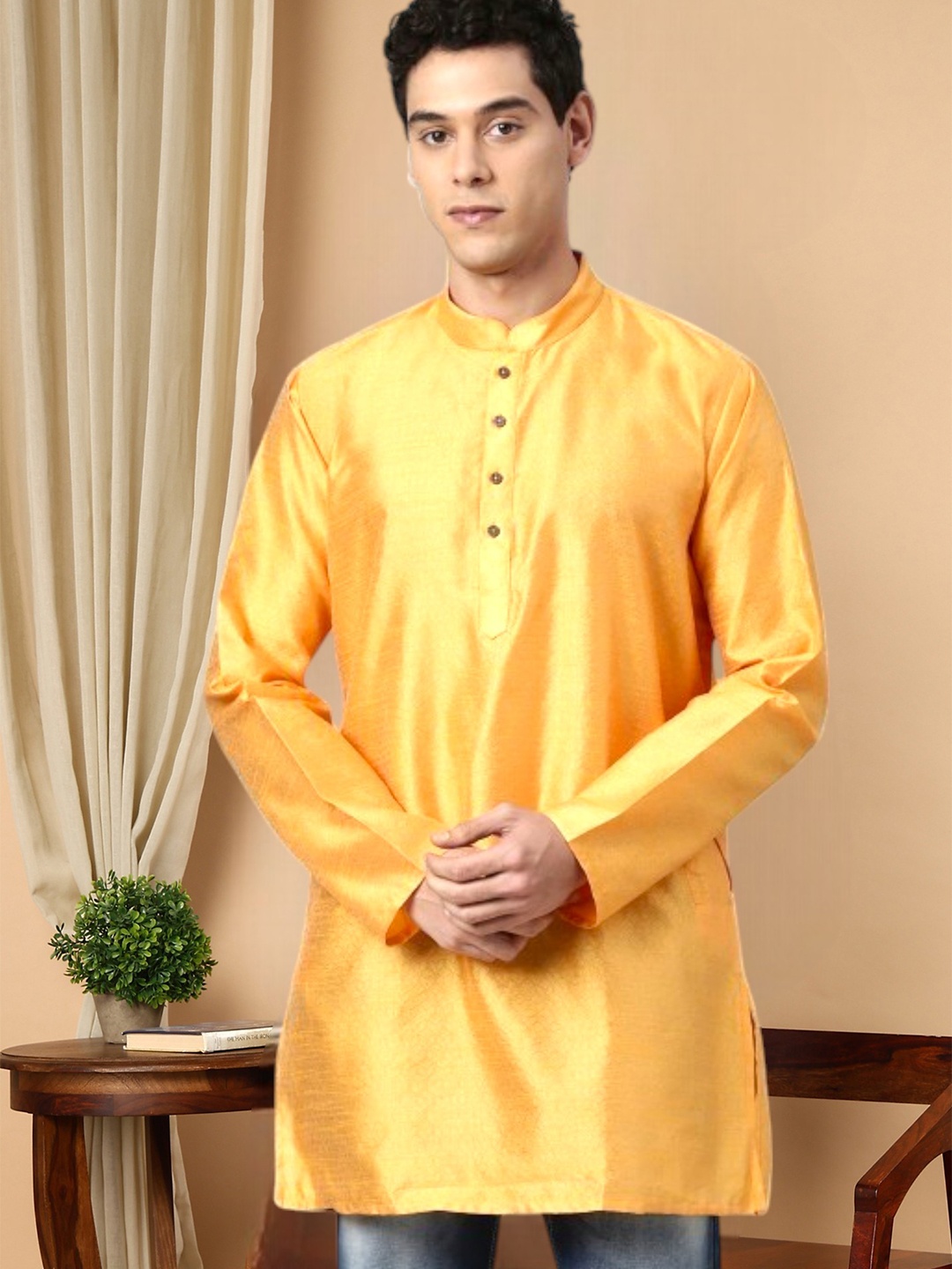 

TATTVA Men Yellow Thread Work Kurta