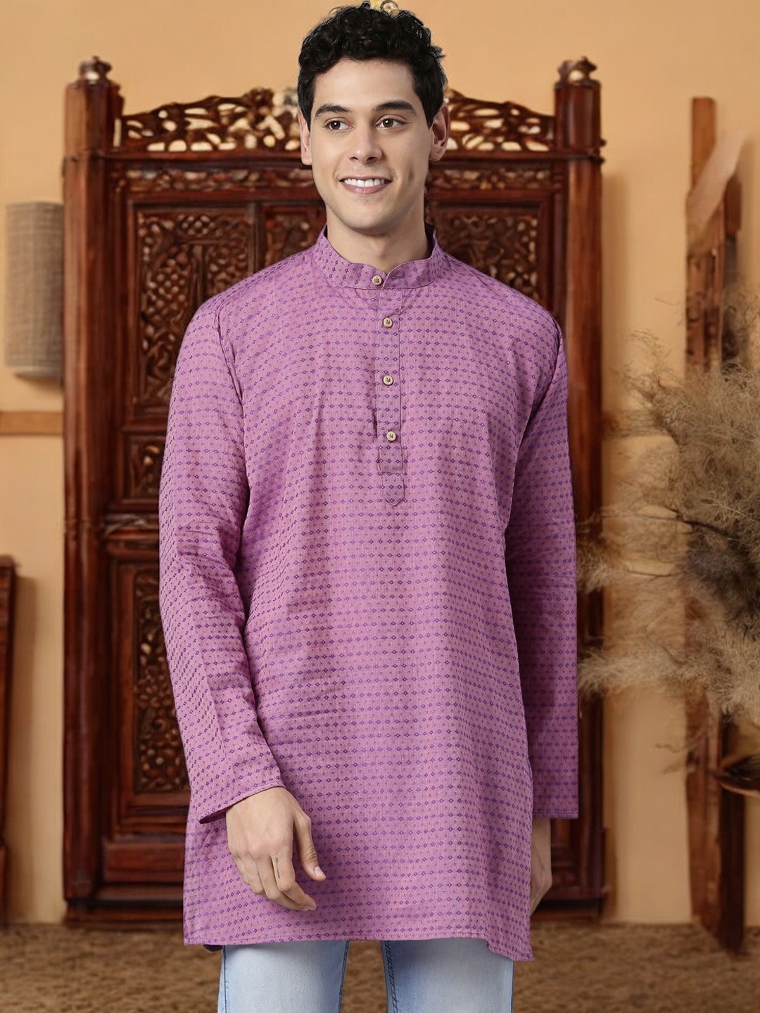 

TATTVA Men Lavender Embroidered Cotton Straight Kurta