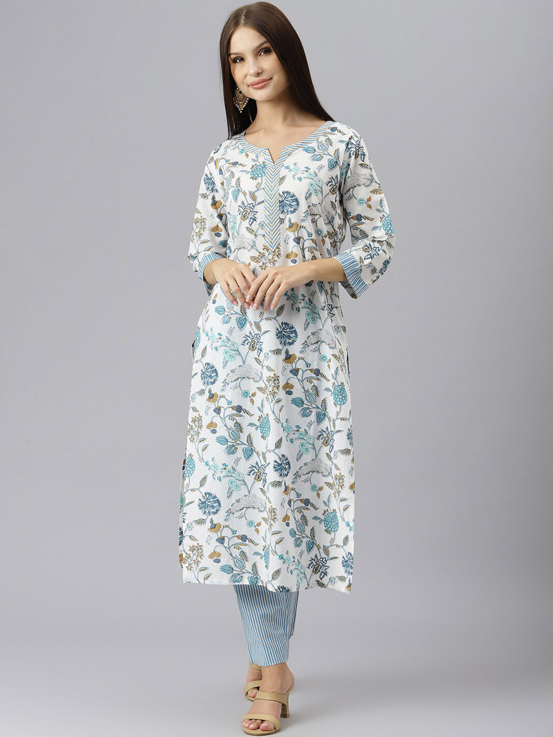 

Divena Women White Floral Printed Gotta Patti Pure Cotton Kurta with Trousers