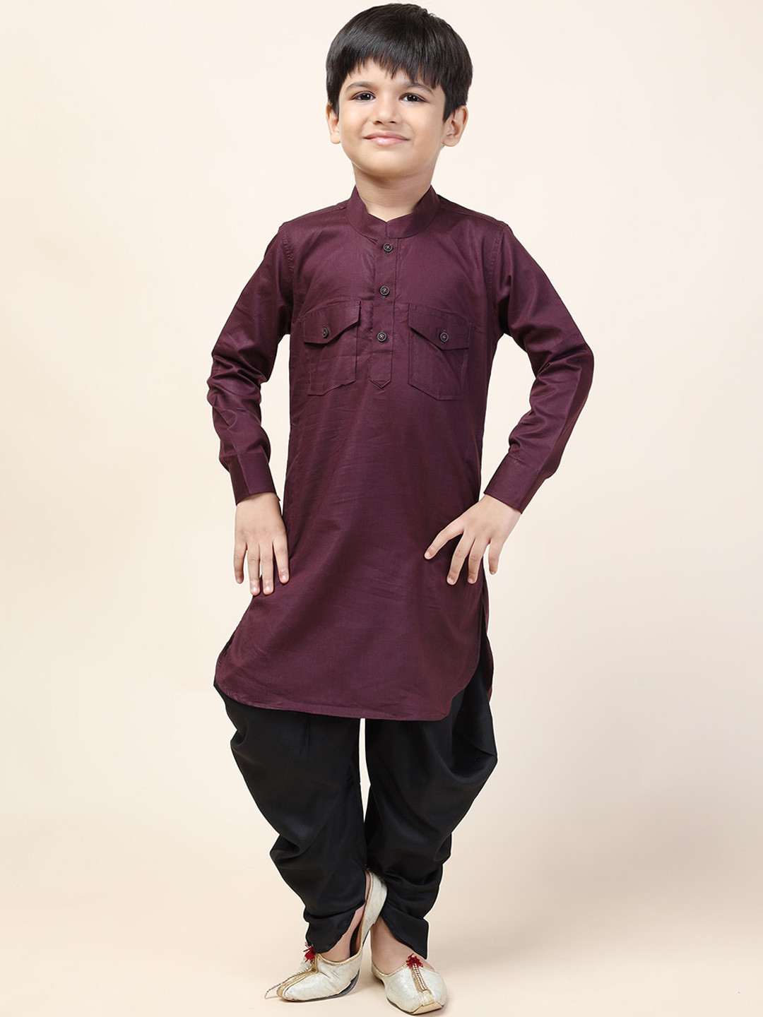 

NAMASKAR Boys Maroon Solid Pathani Kurta