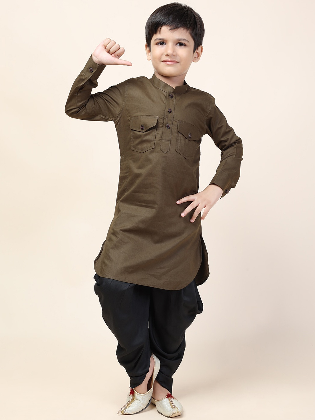 

NAMASKAR Boys Olive Green Pathani Kurta