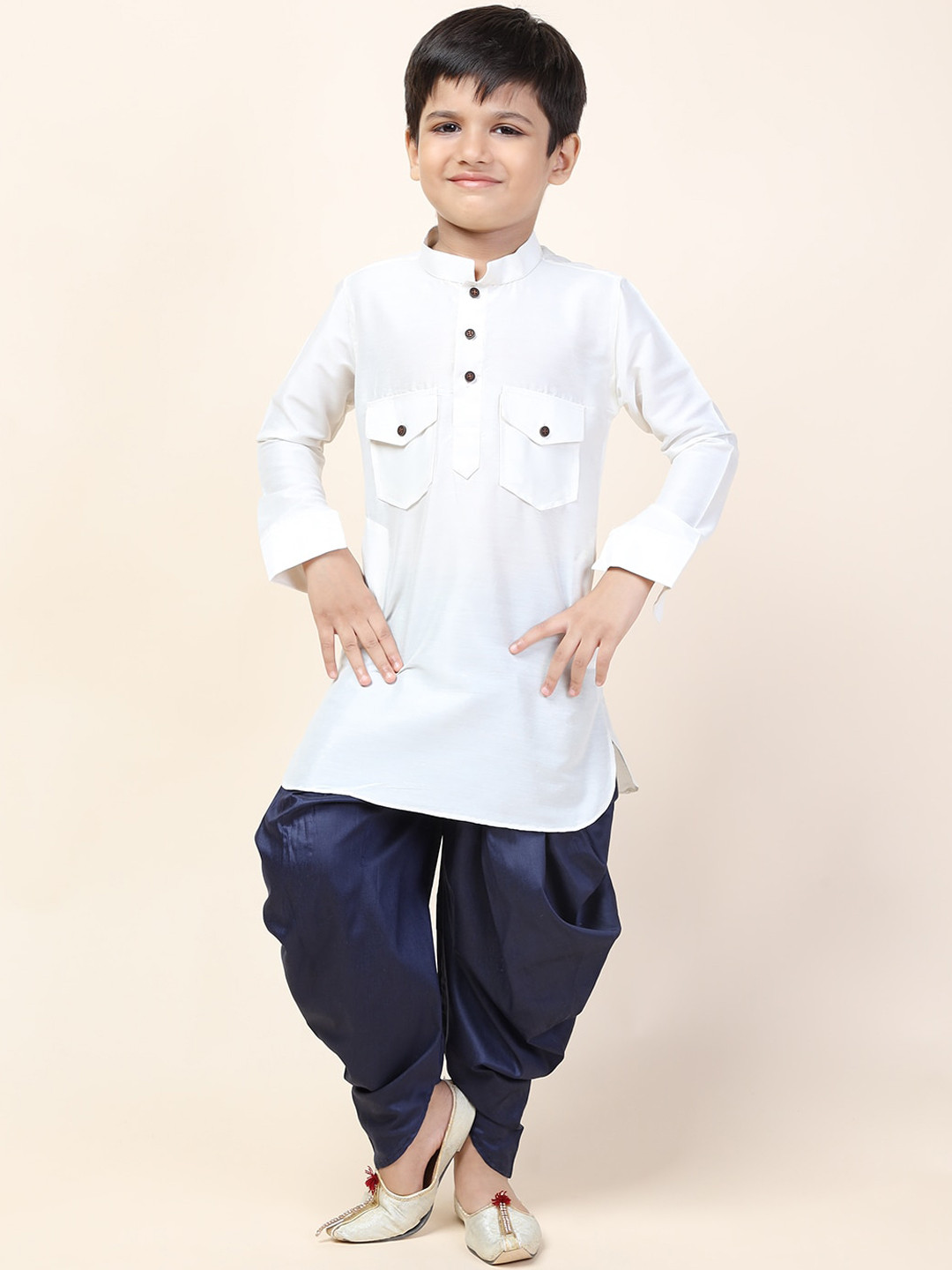 

NAMASKAR Boys White Solid Kurta