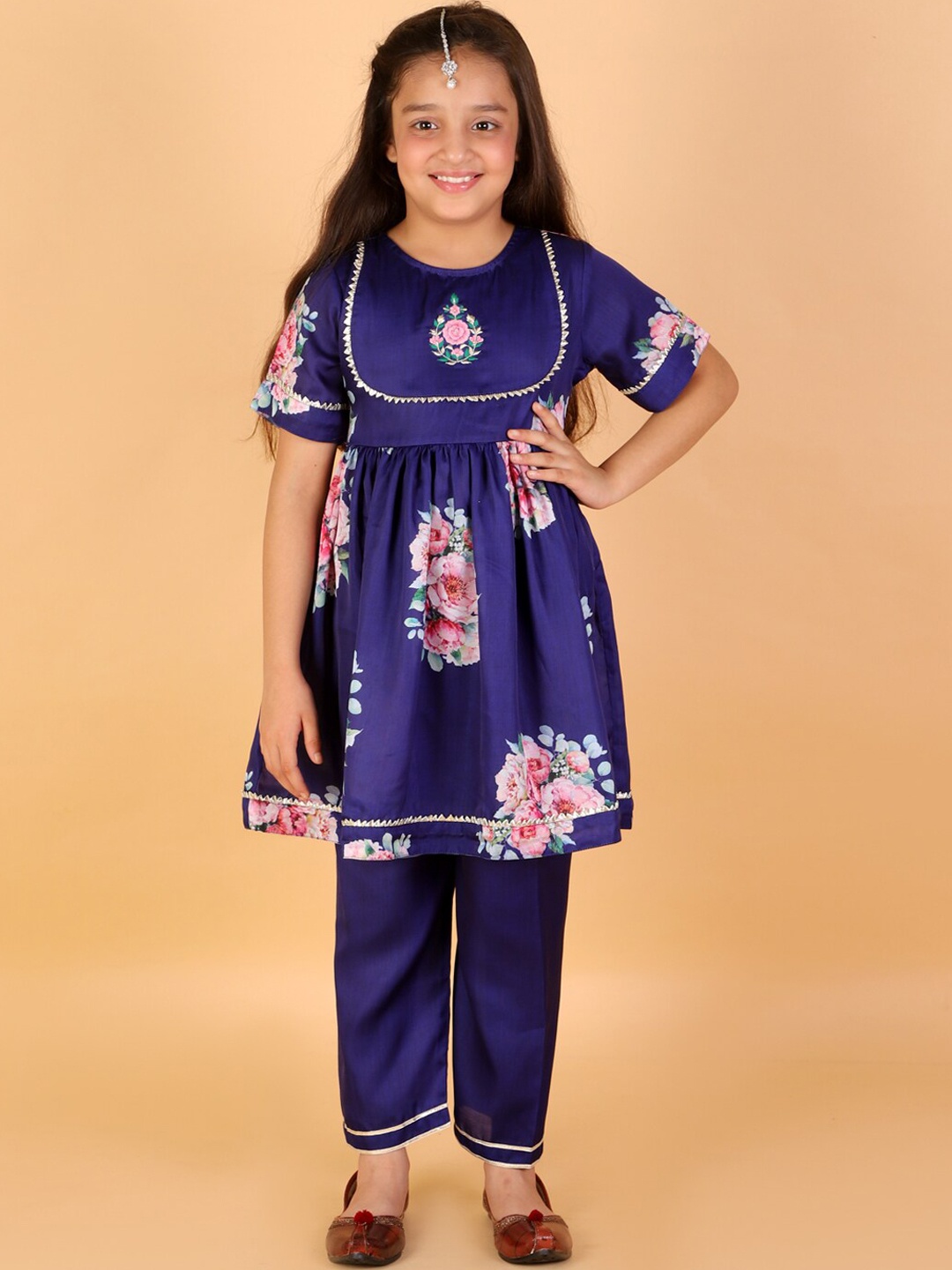 

LIL DRAMA Girls Blue Printed Thread Work Kurta with Trousers