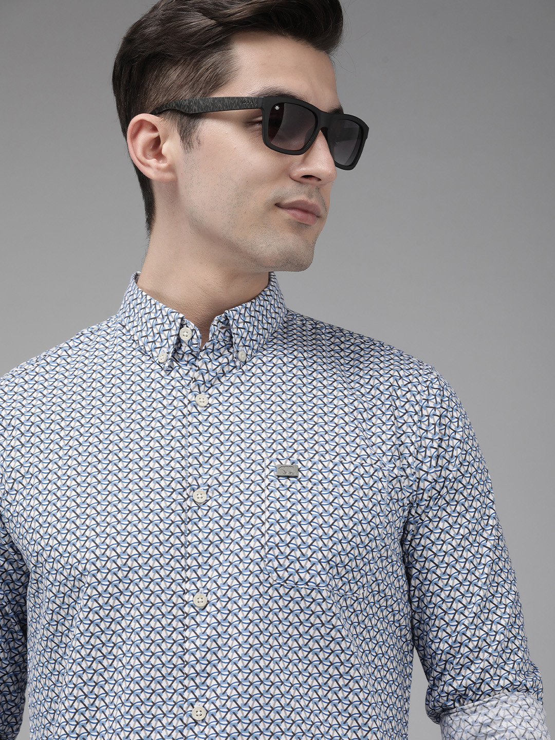 

THE BEAR HOUSE Men White Slim Fit Printed Pure Cotton Casual Shirt