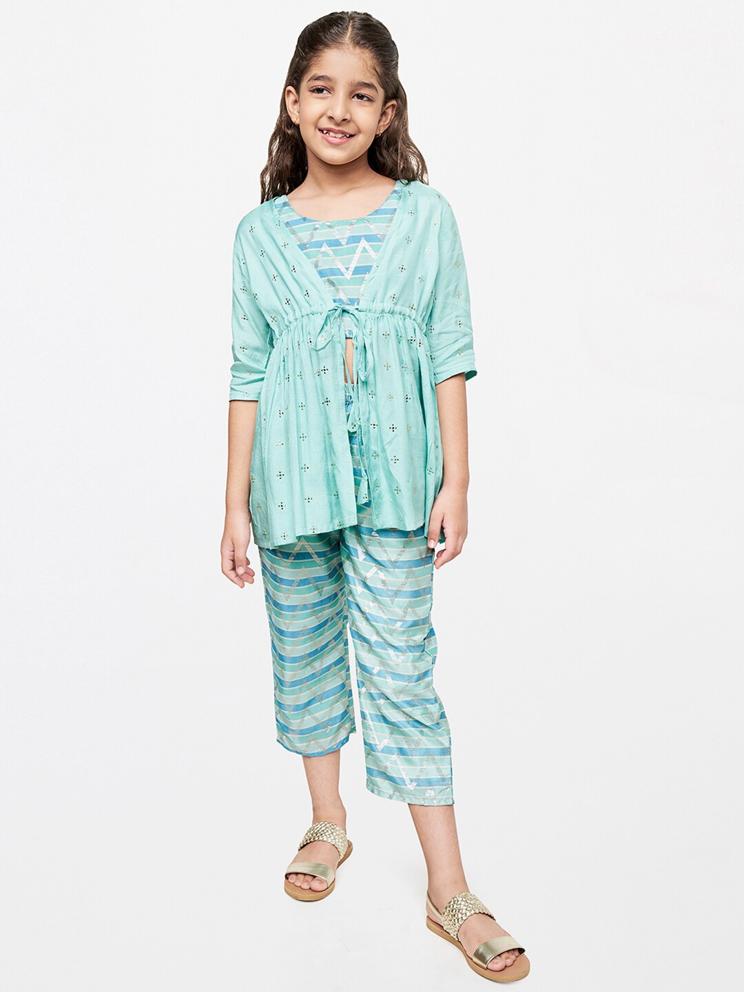 

Global Desi Girls Printed Top With Capris, Blue