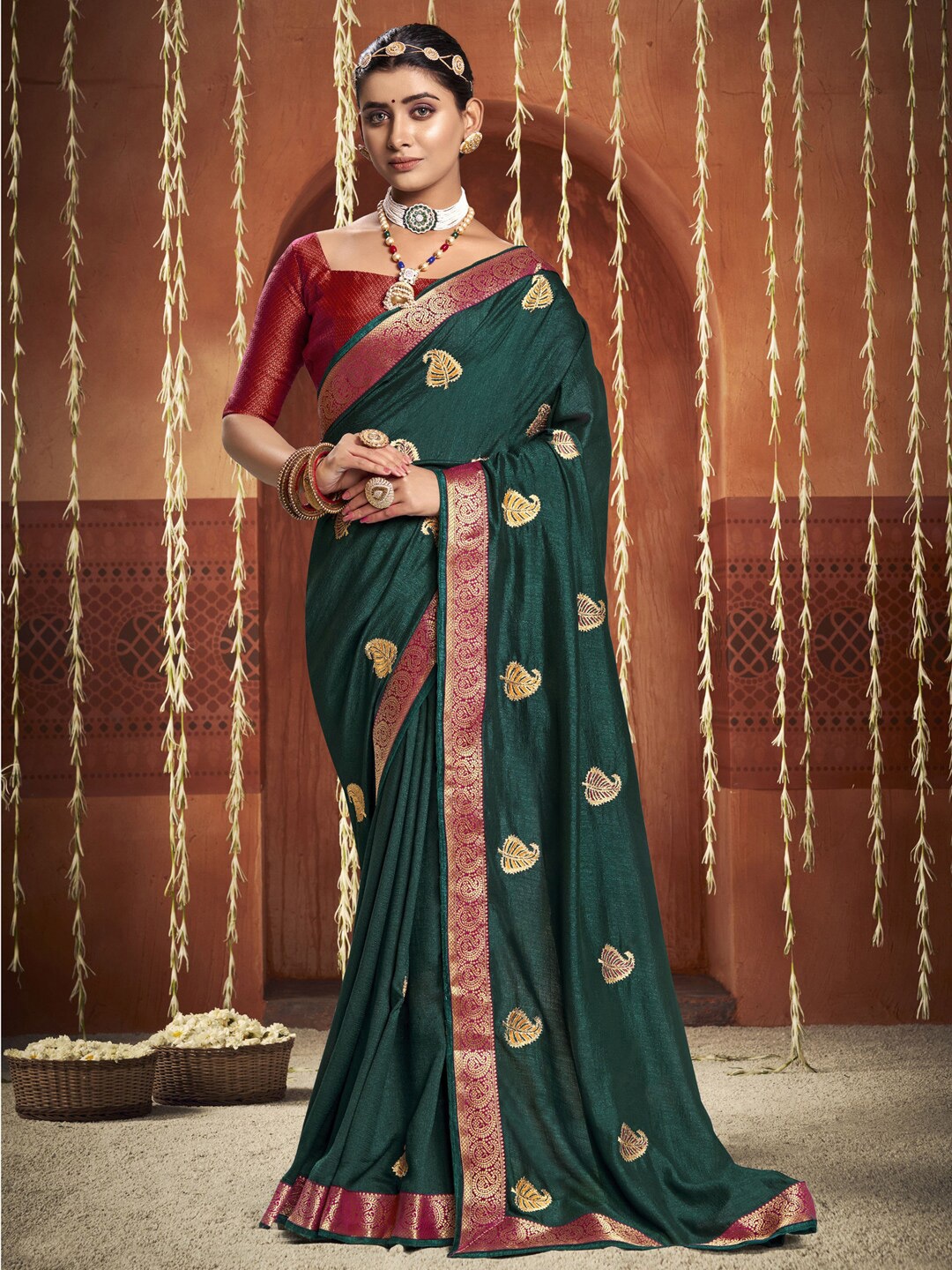 

Satrani Green & Maroon Ethnic Motifs Zari Saree