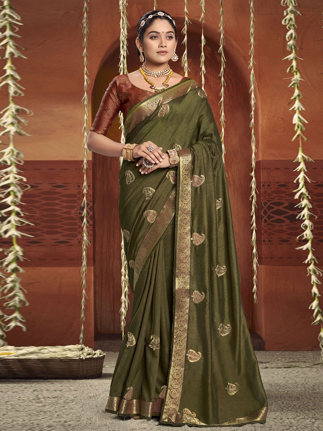 

Satrani Olive Green & Gold-Toned Ethnic Motifs Zari Saree
