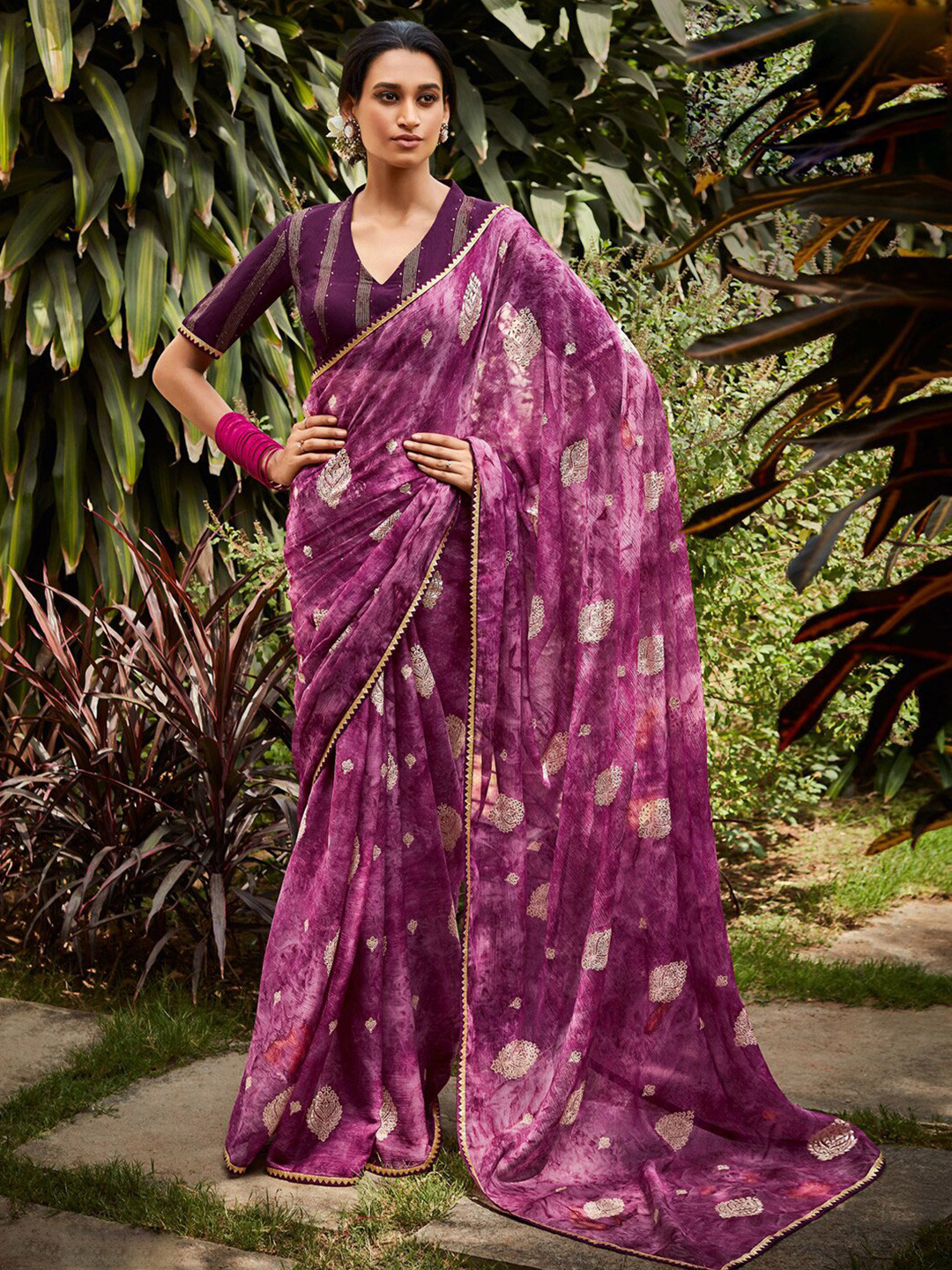 

Satrani Purple & White Floral Gotta Patti Saree
