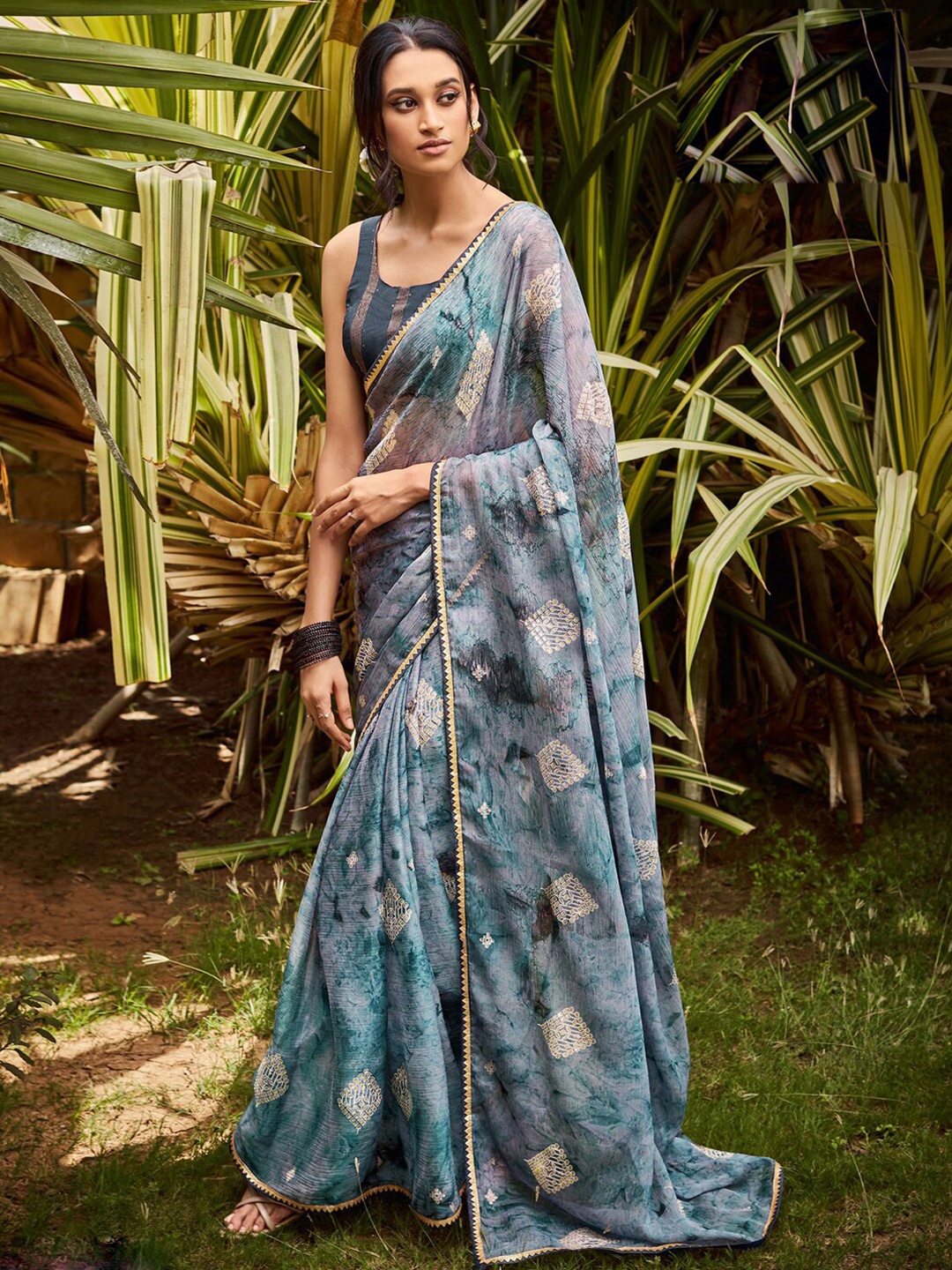 

Satrani Grey & Beige Ethnic Motifs Gotta Patti Saree