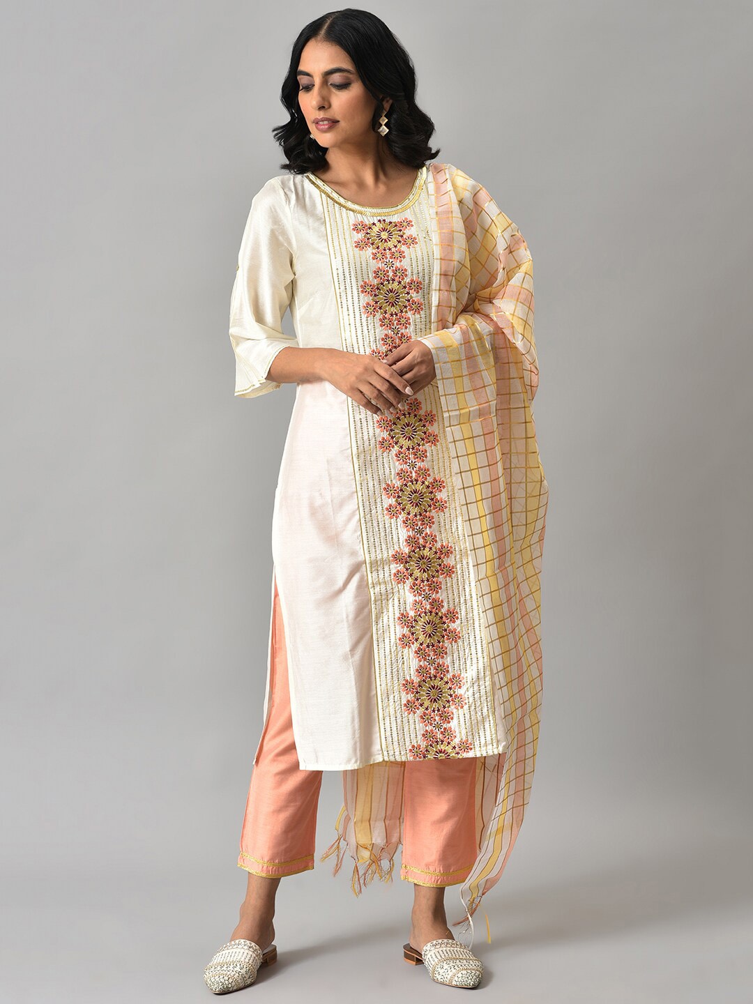 

AURELIA Women White Floral Embroidered Liva Kurta with Trousers & Banaras Dupatta