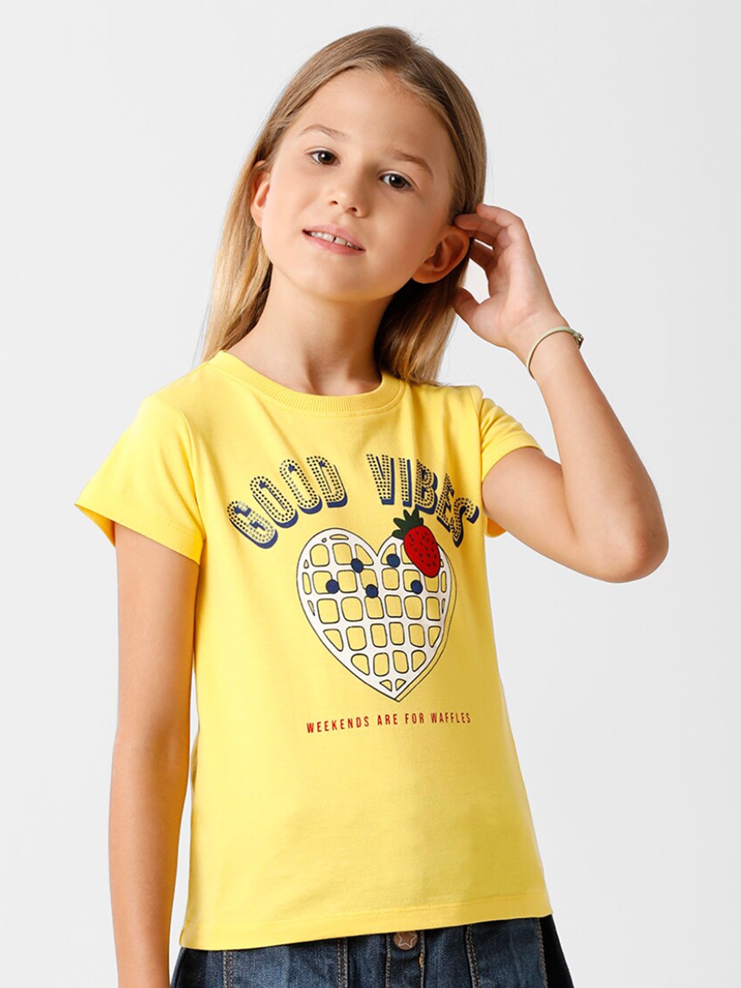 KATE & OSCAR Girls Yellow Typography Printed T-shirt