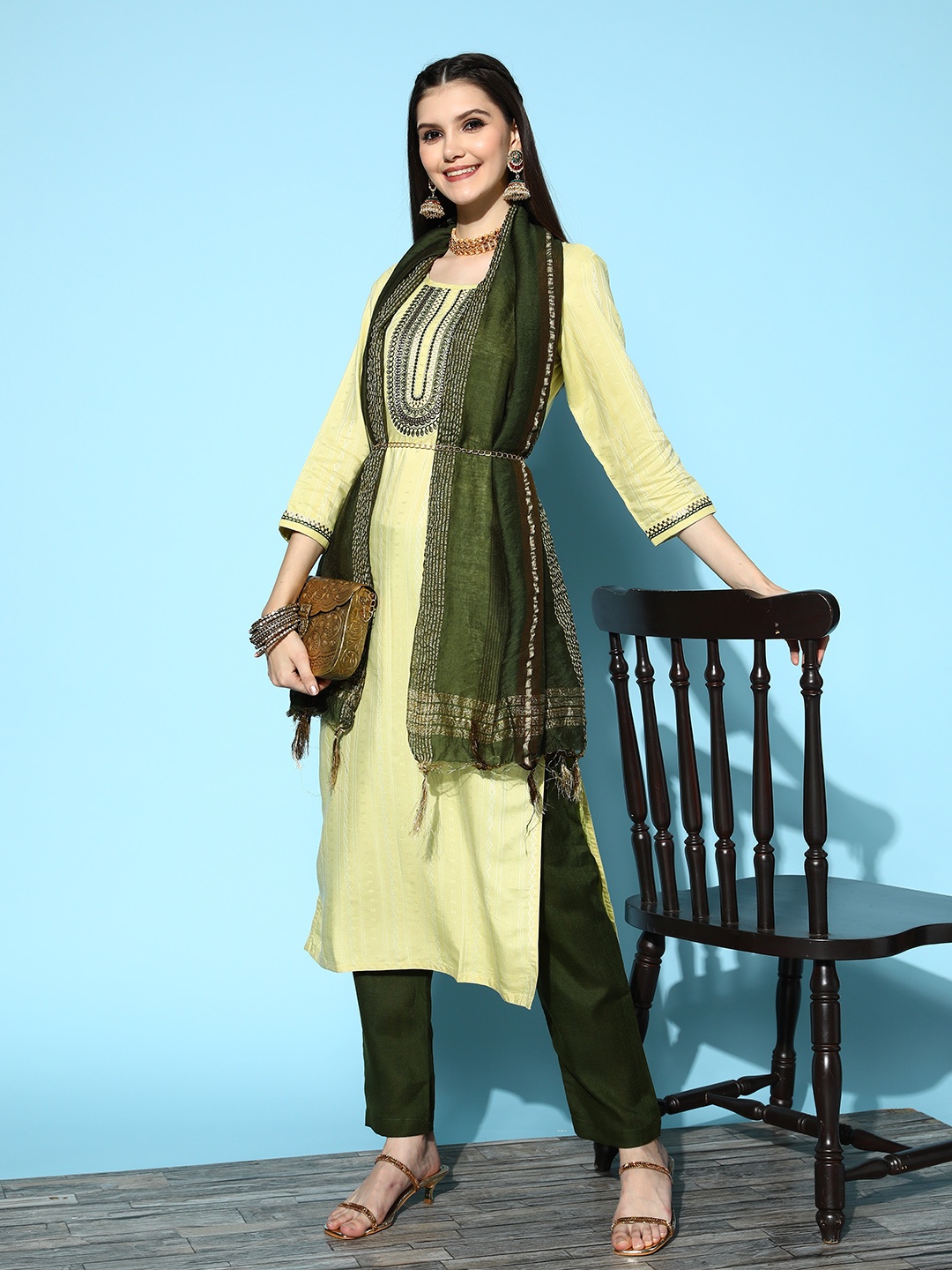 

SheWill Women Floral Cotton Blend Hyper Texture Kurta Set, Lime green