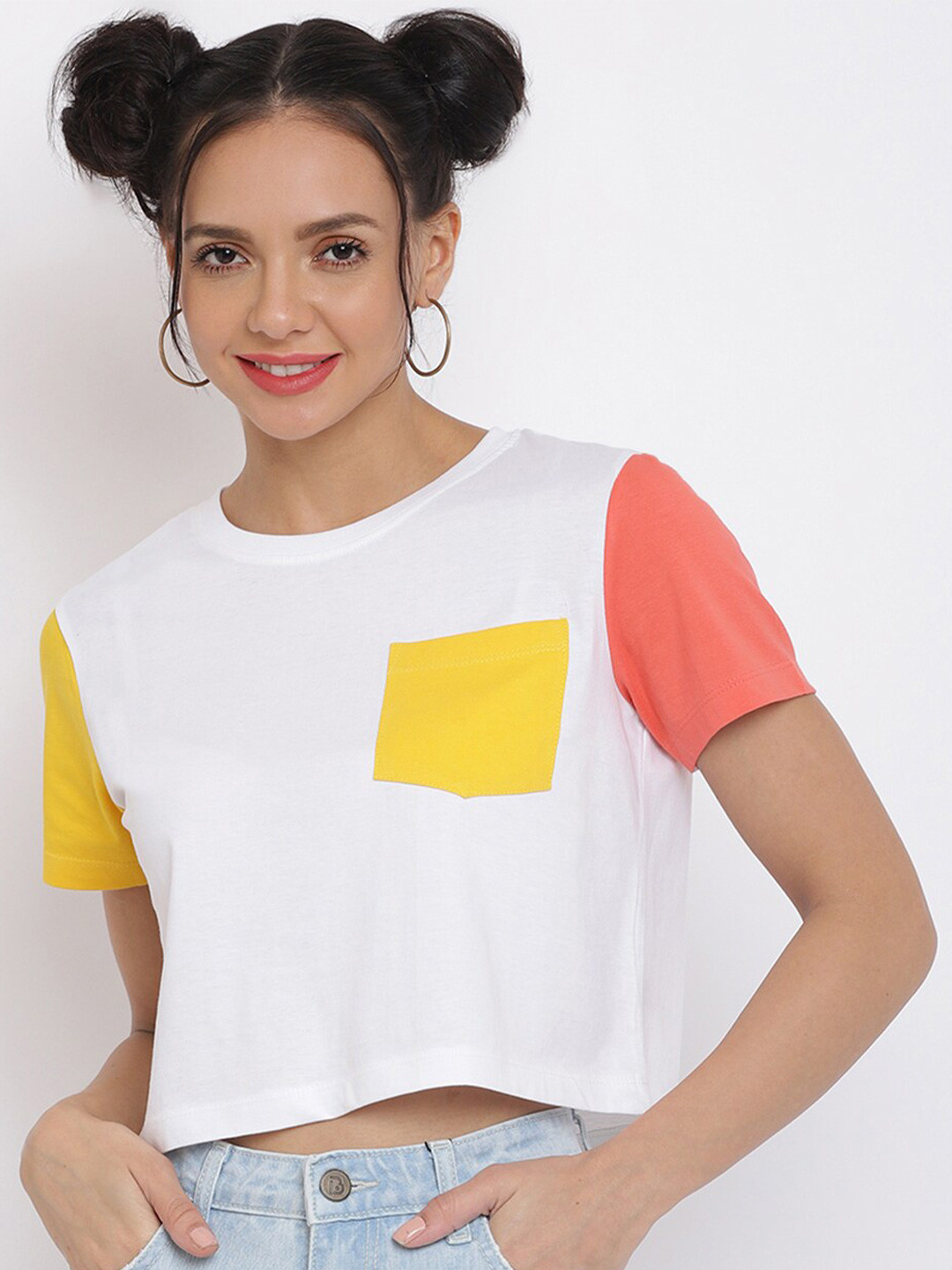 

Belliskey Women White & Yellow Cotton T-shirt