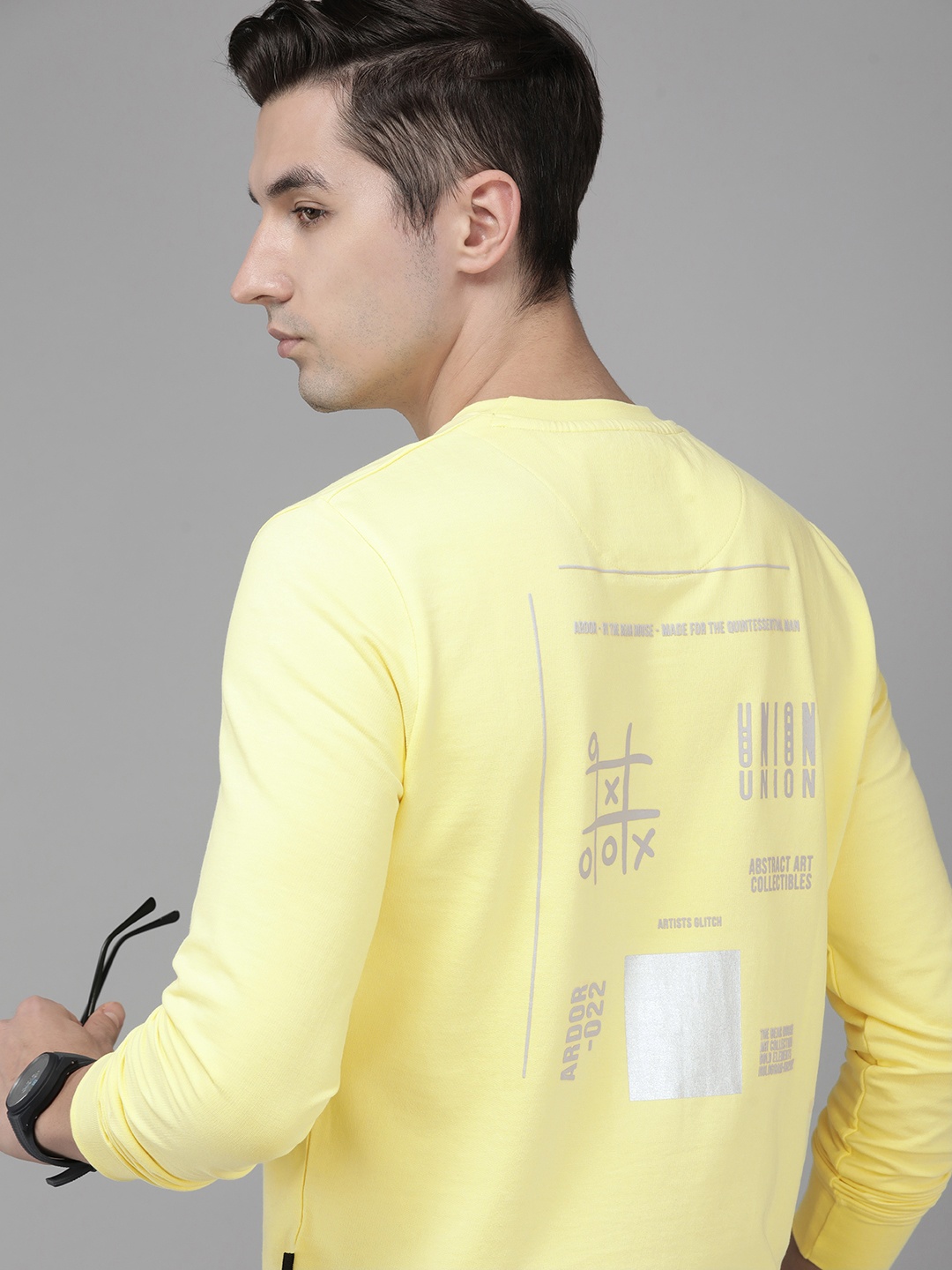 

THE BEAR HOUSE Ardor Edition Men Yellow Printed Slim Fit Pure Cotton Sweatshirt