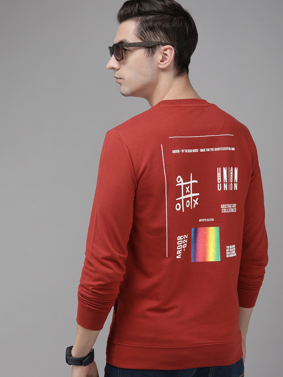 

THE BEAR HOUSE Ardor Edition Men Red Printed Slim Fit Pure Cotton Sweatshirt