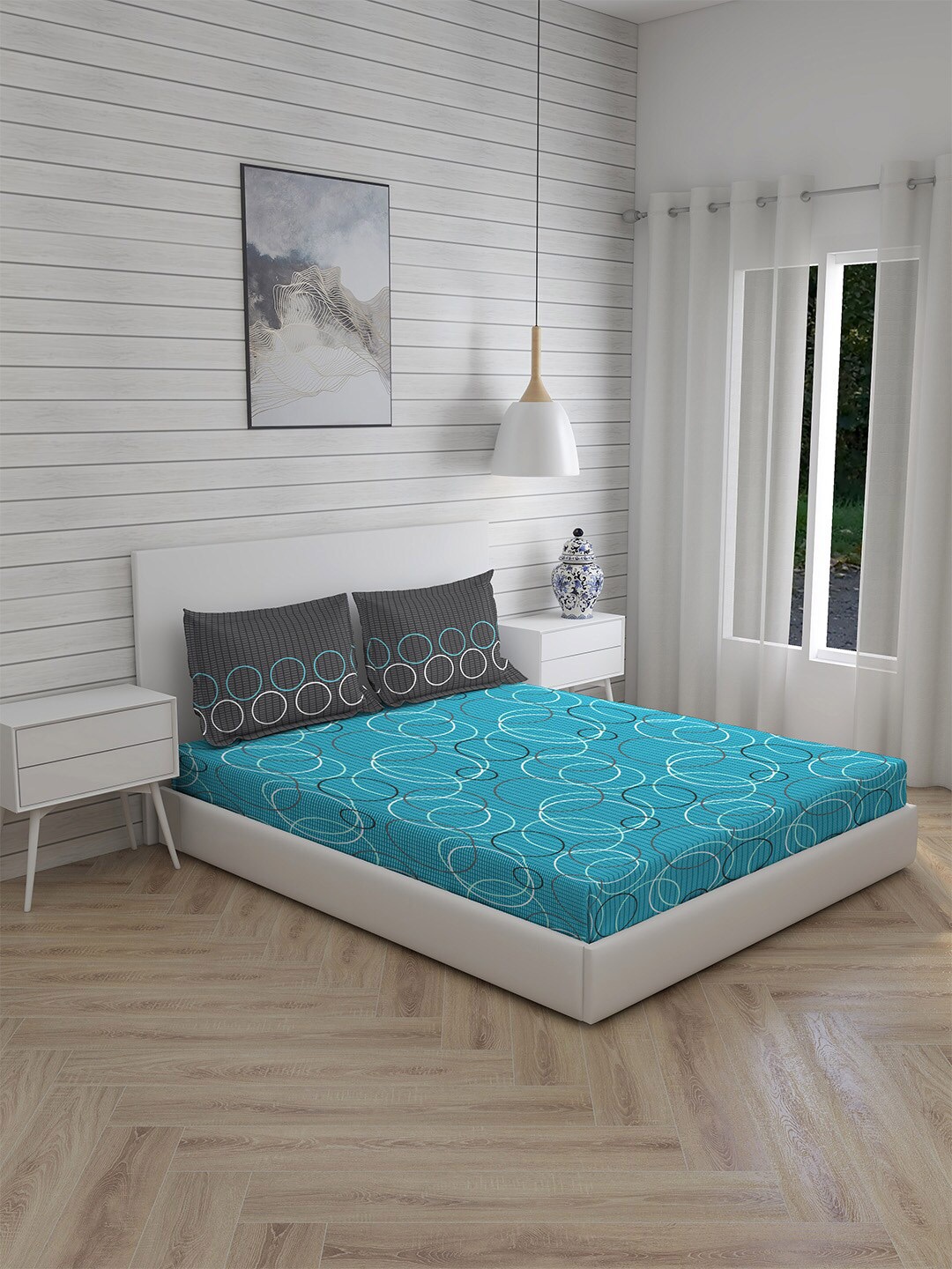 

Layers Blue & Grey Geometric 104 TC Pure Cotton King Bedsheet with 2 Pillow Covers