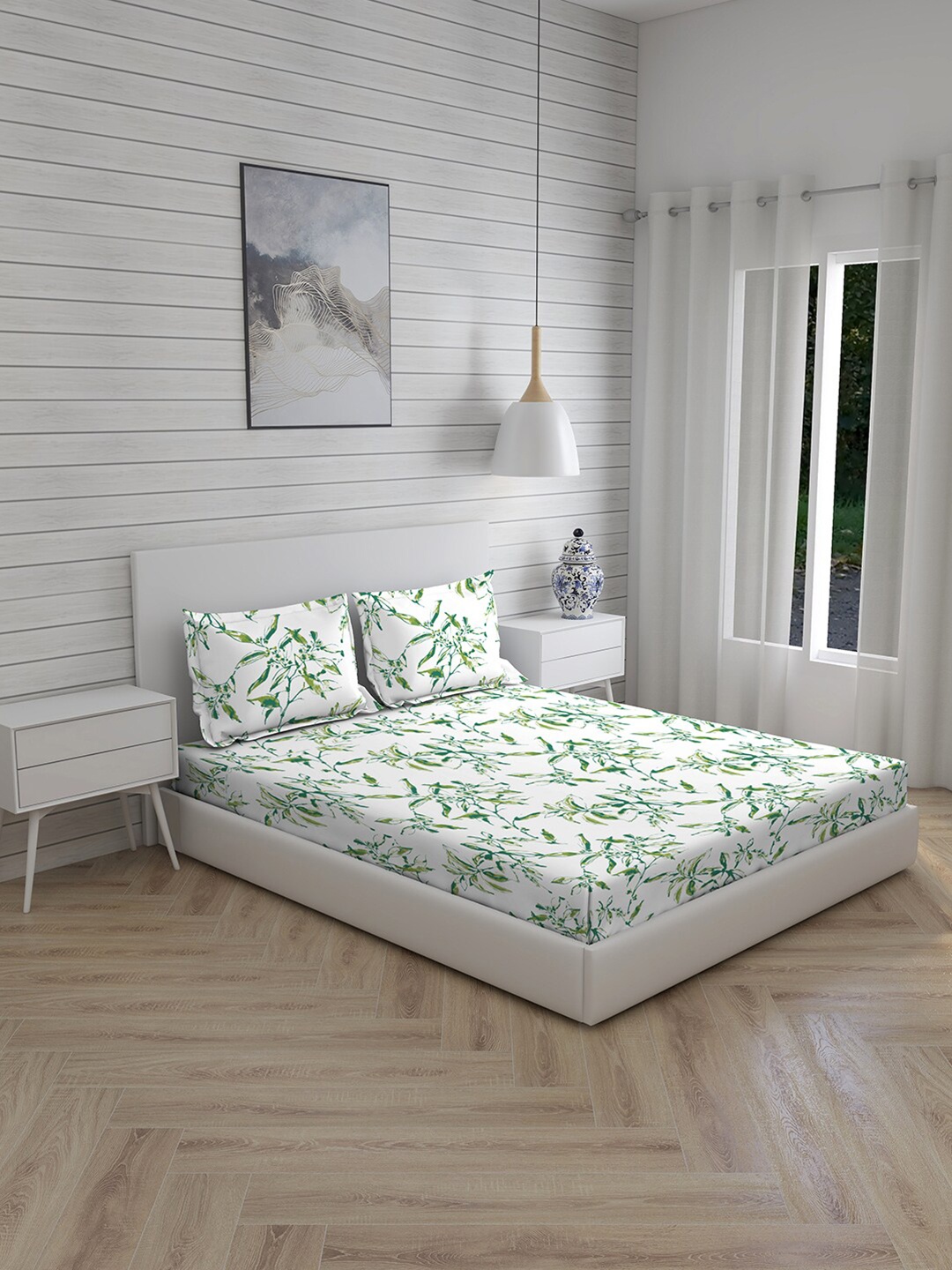 

Layers Green & White Floral 144 TC 100% Cotton Queen Bedsheet with 2 Pillow Covers