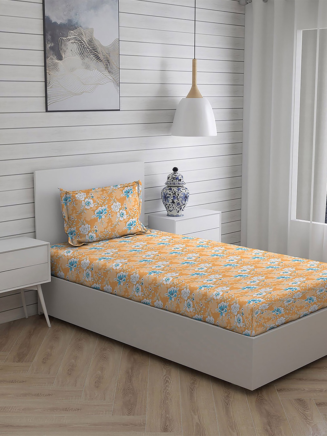 

Layers Floral 104 TC Single Bedsheet with 1 Pillow Covers, Peach